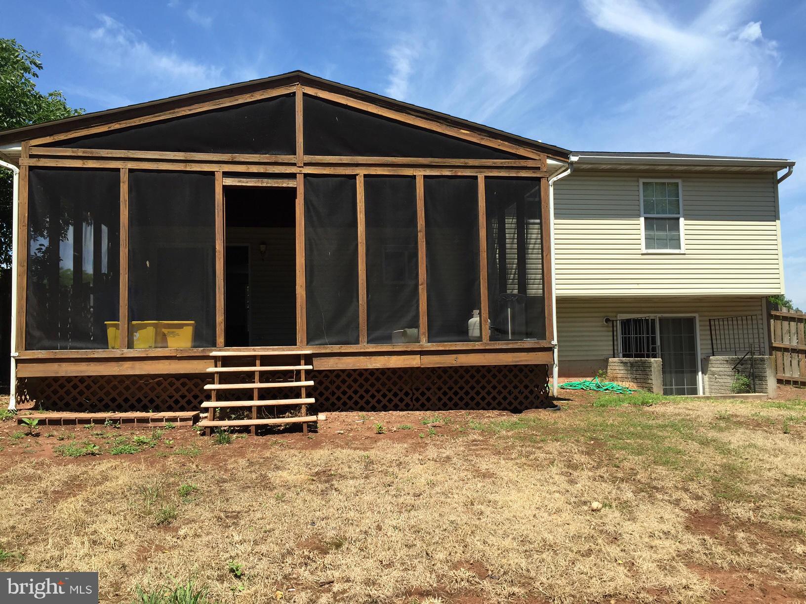 SARAHS CHOICE - Residential