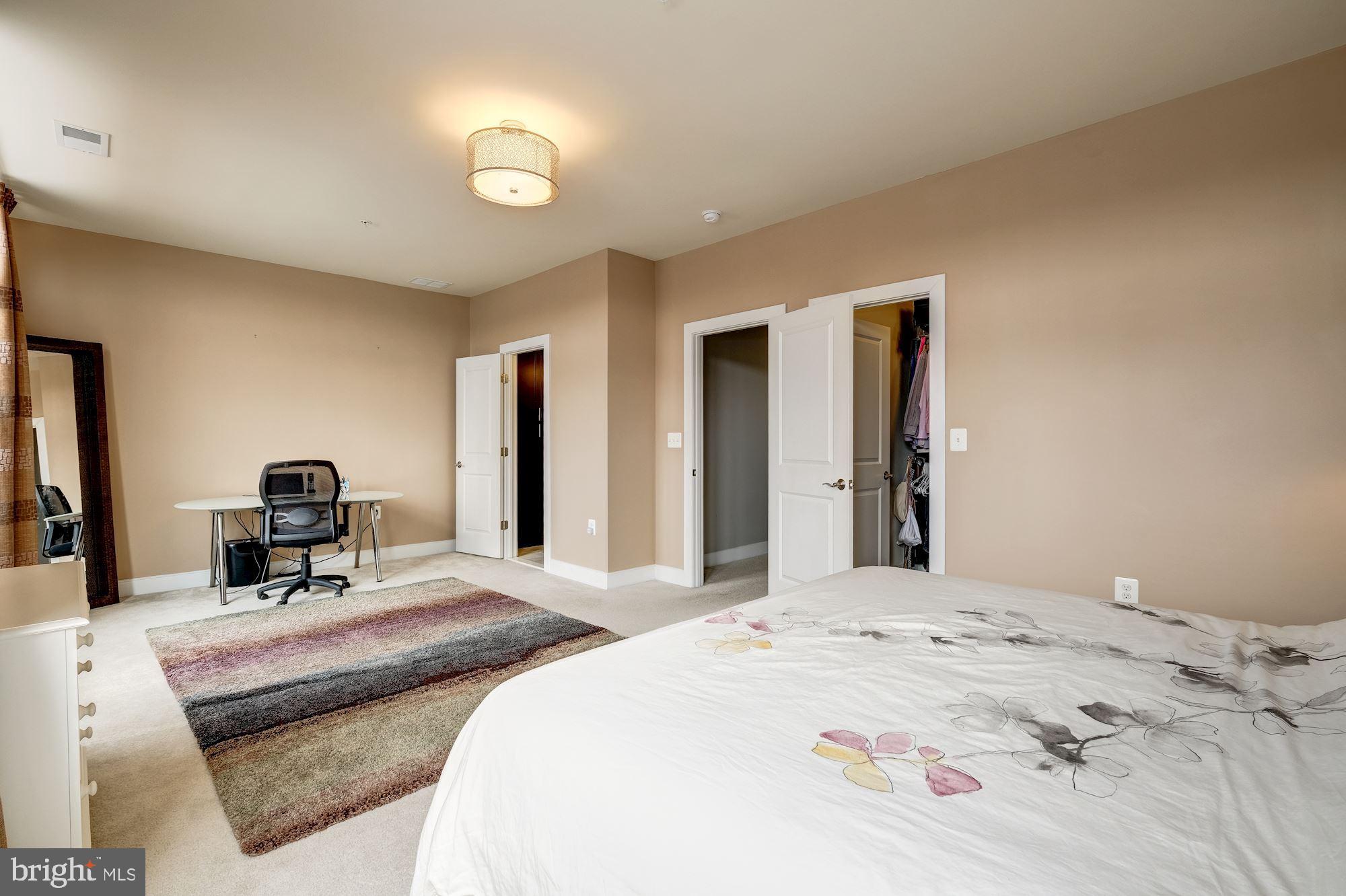 POTOMAC YARD - Residential Lease