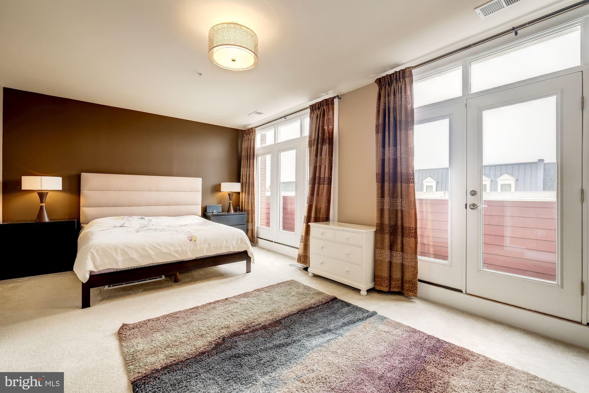 POTOMAC YARD - Residential Lease