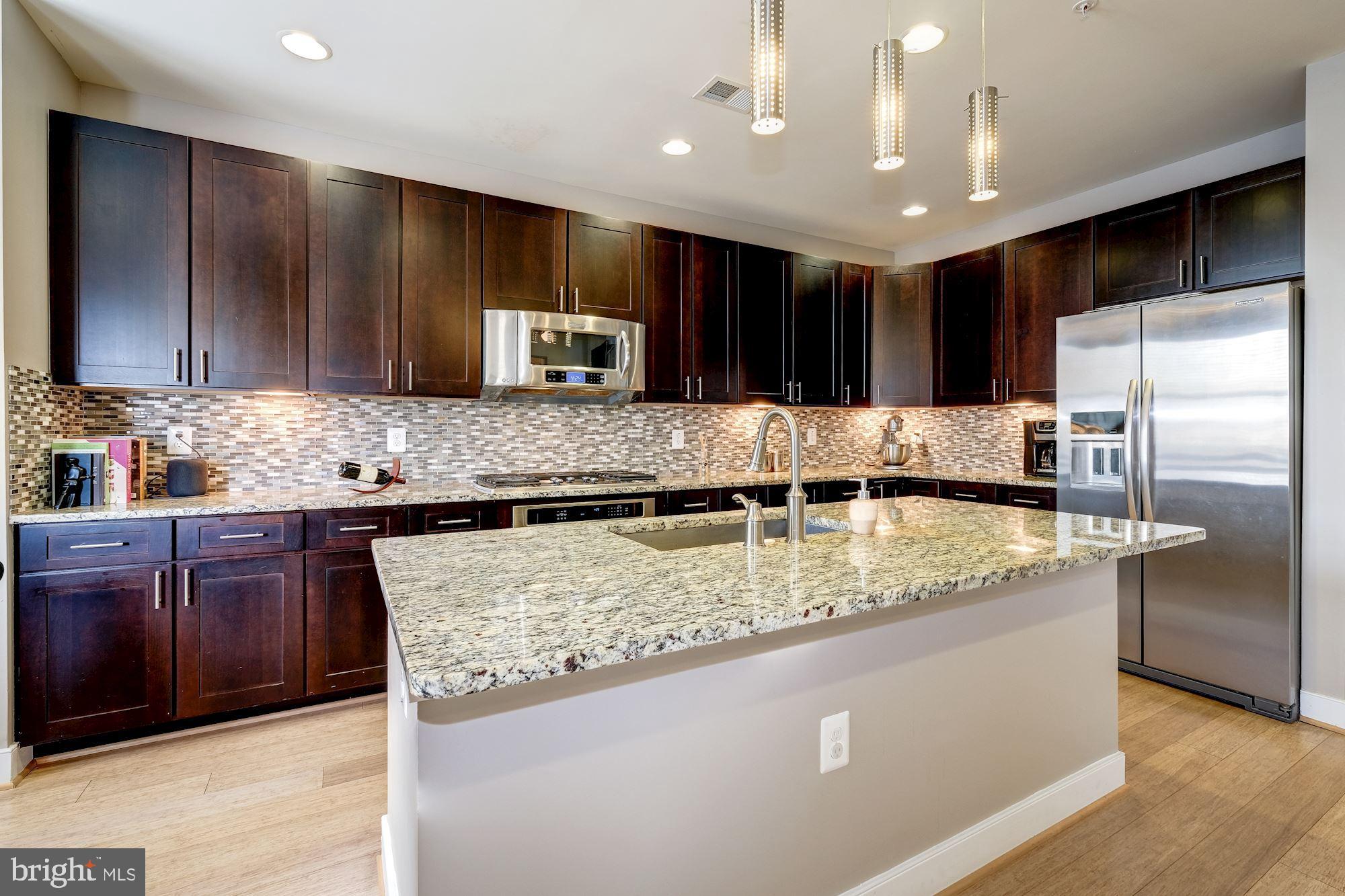 POTOMAC YARD - Residential Lease