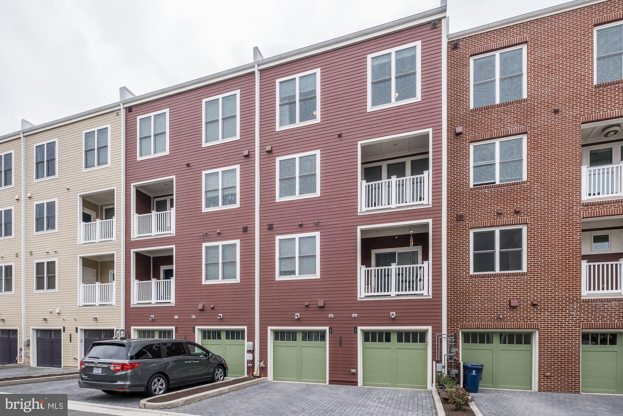 POTOMAC YARD - Residential Lease