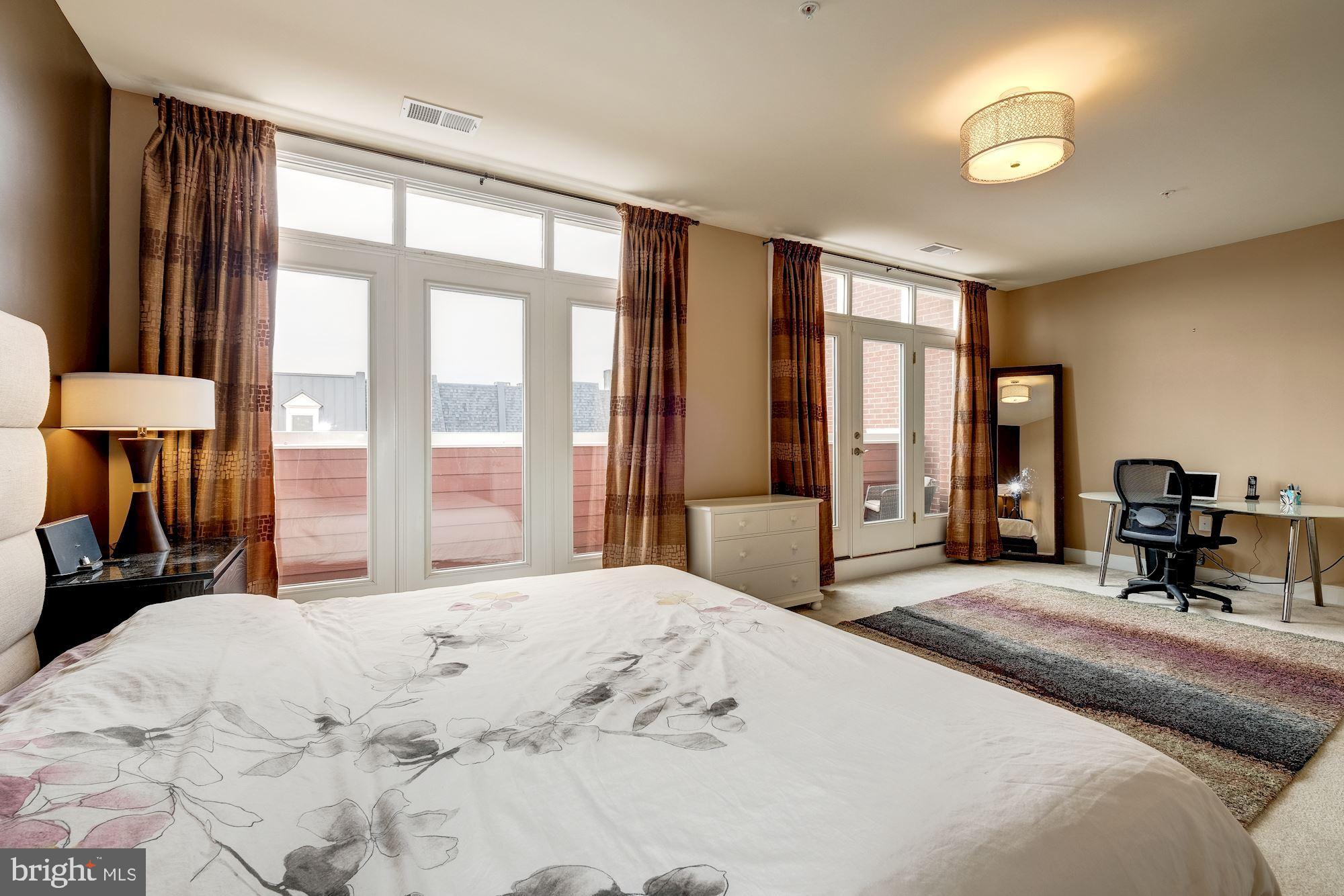 POTOMAC YARD - Residential Lease