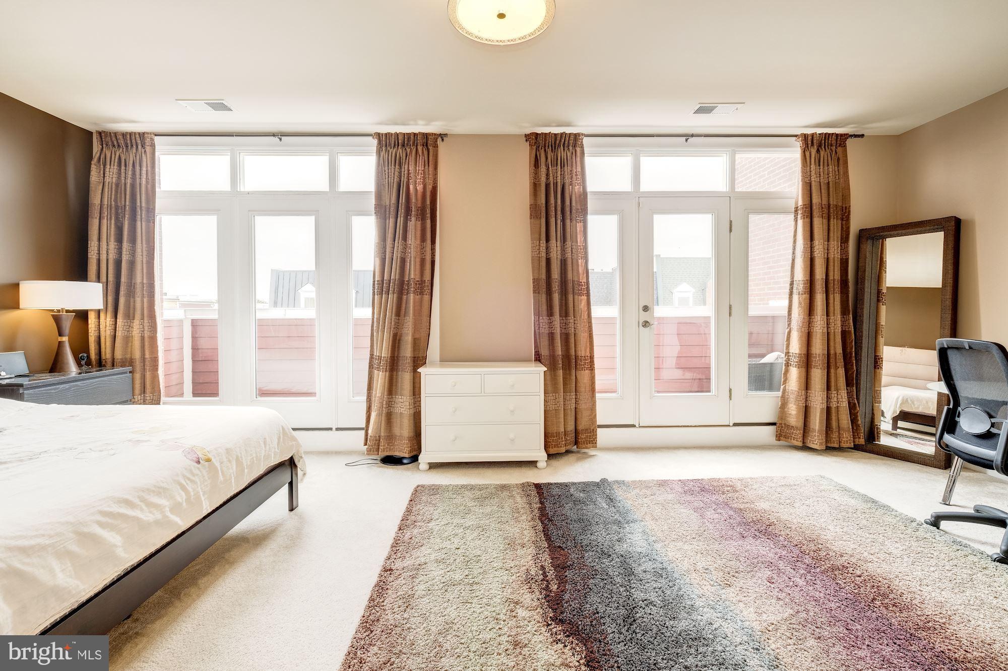 POTOMAC YARD - Residential Lease