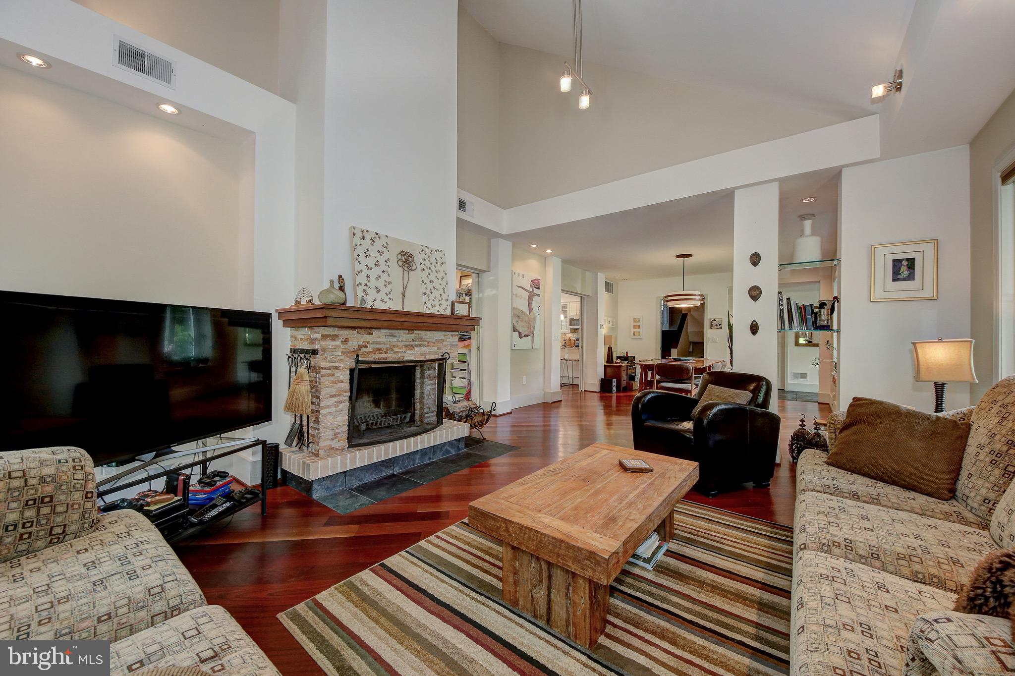 SPRINGFIELD - Residential Lease