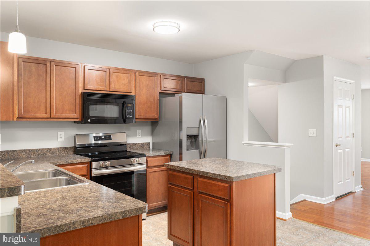 HUNTINGTON MEADOWS - Residential