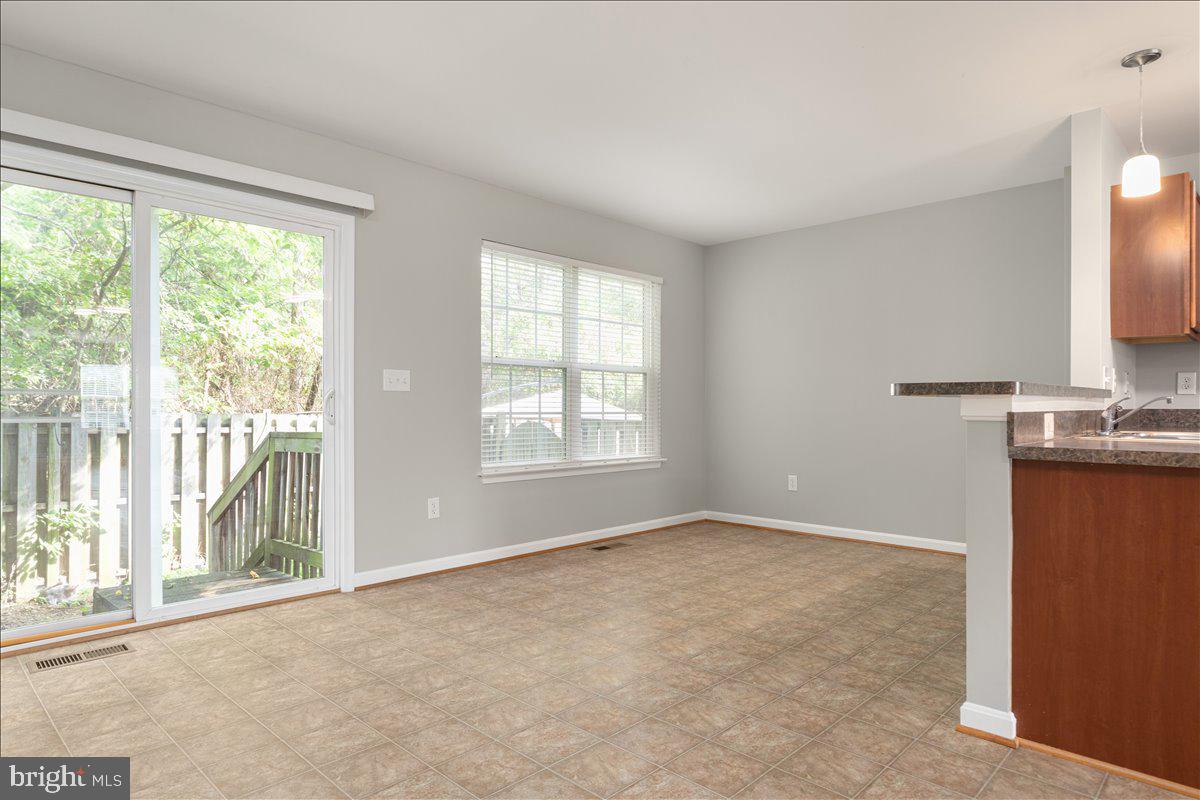 HUNTINGTON MEADOWS - Residential