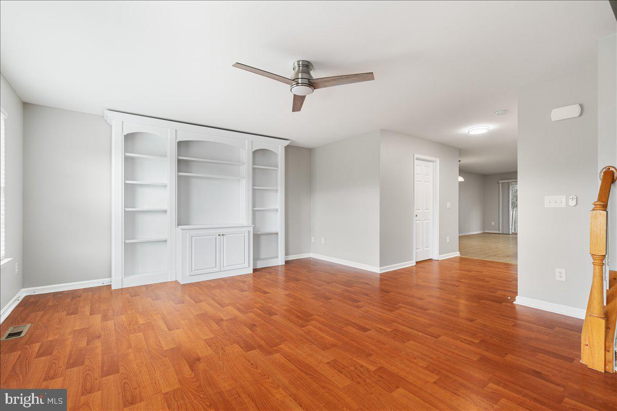 HUNTINGTON MEADOWS - Residential