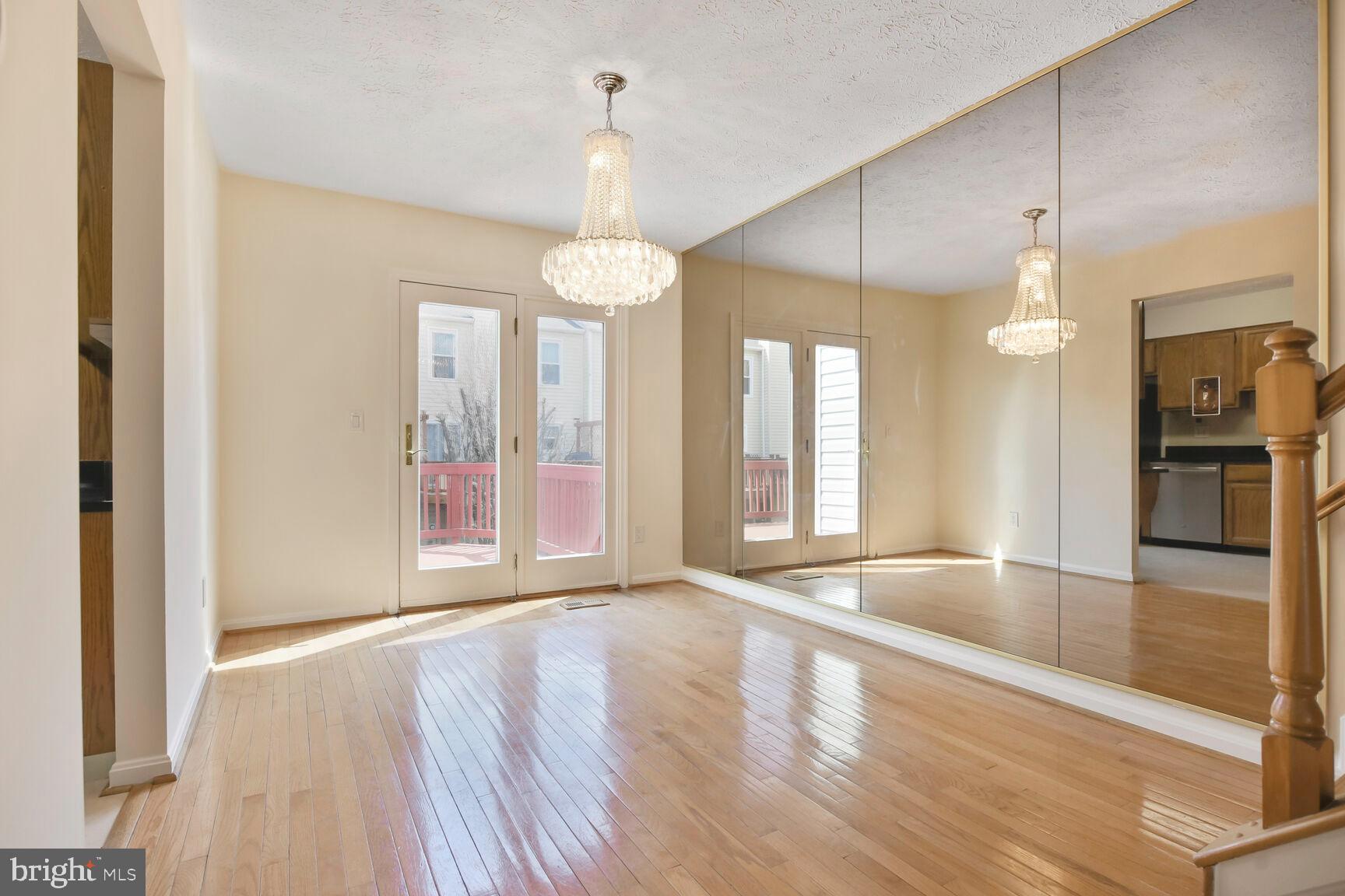 FRANKLIN FARM - Residential