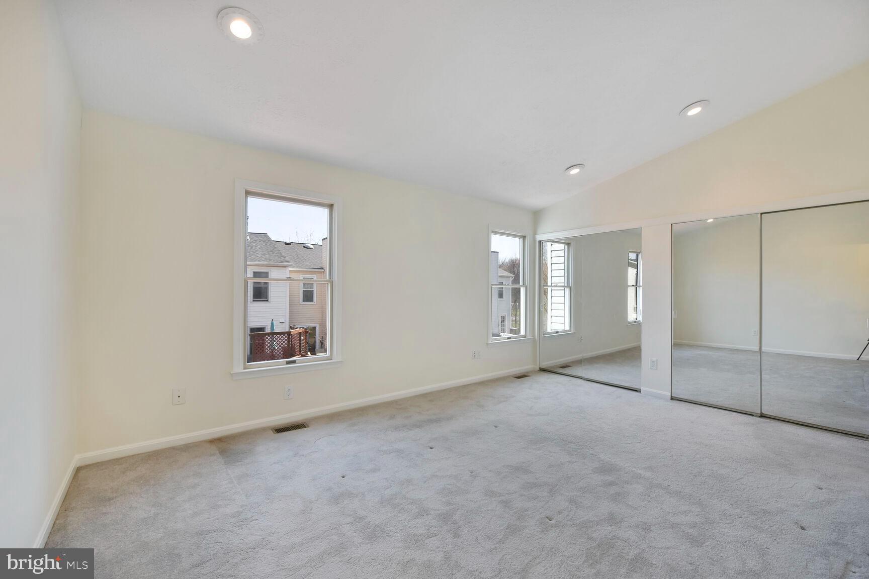 FRANKLIN FARM - Residential