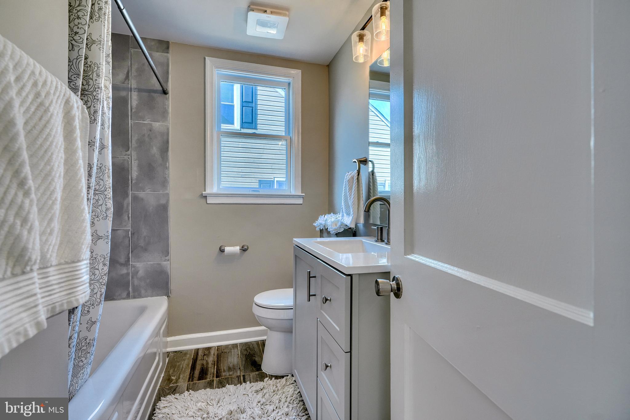 HILLENDALE PARK - Residential