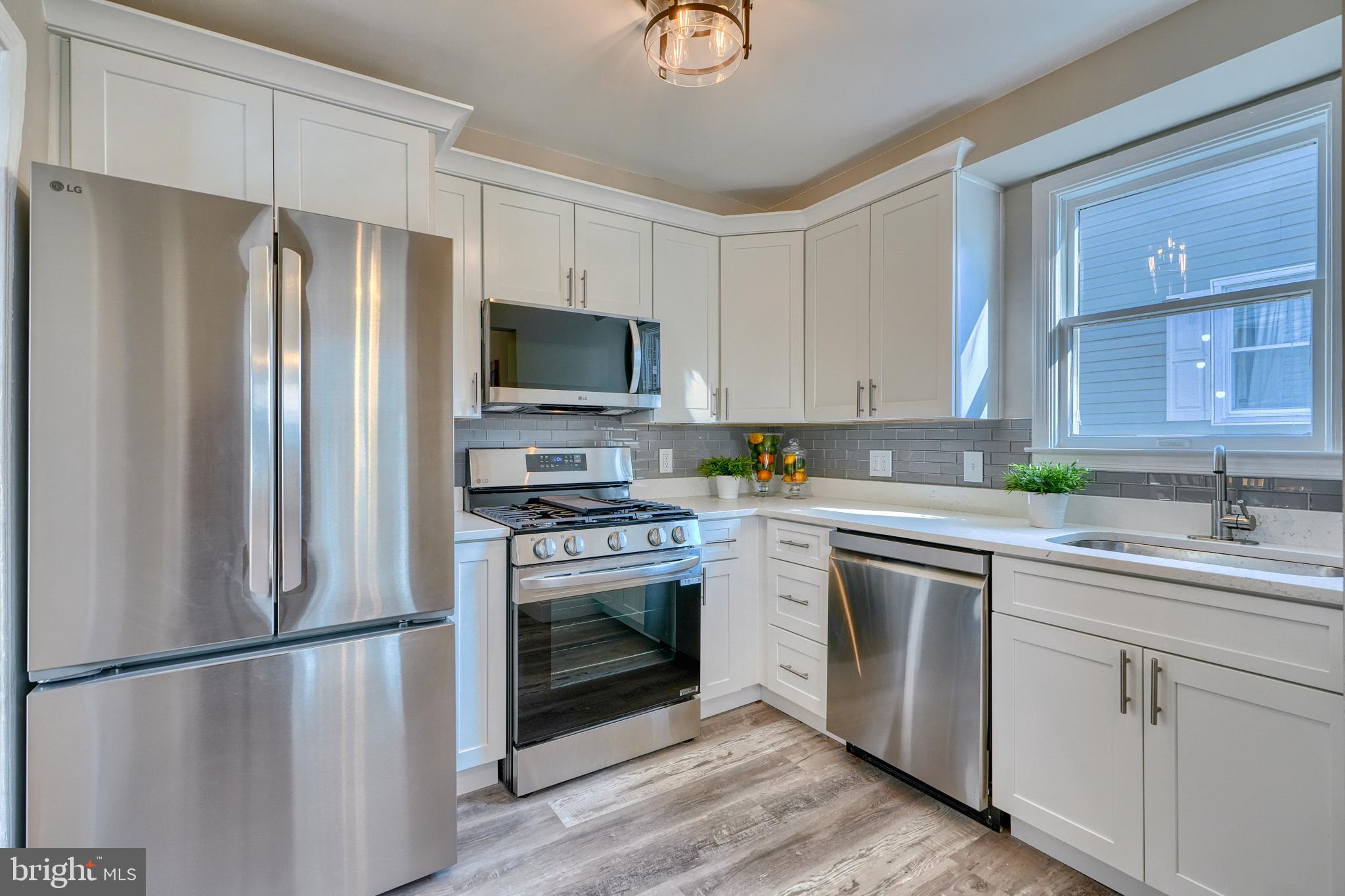 HILLENDALE PARK - Residential