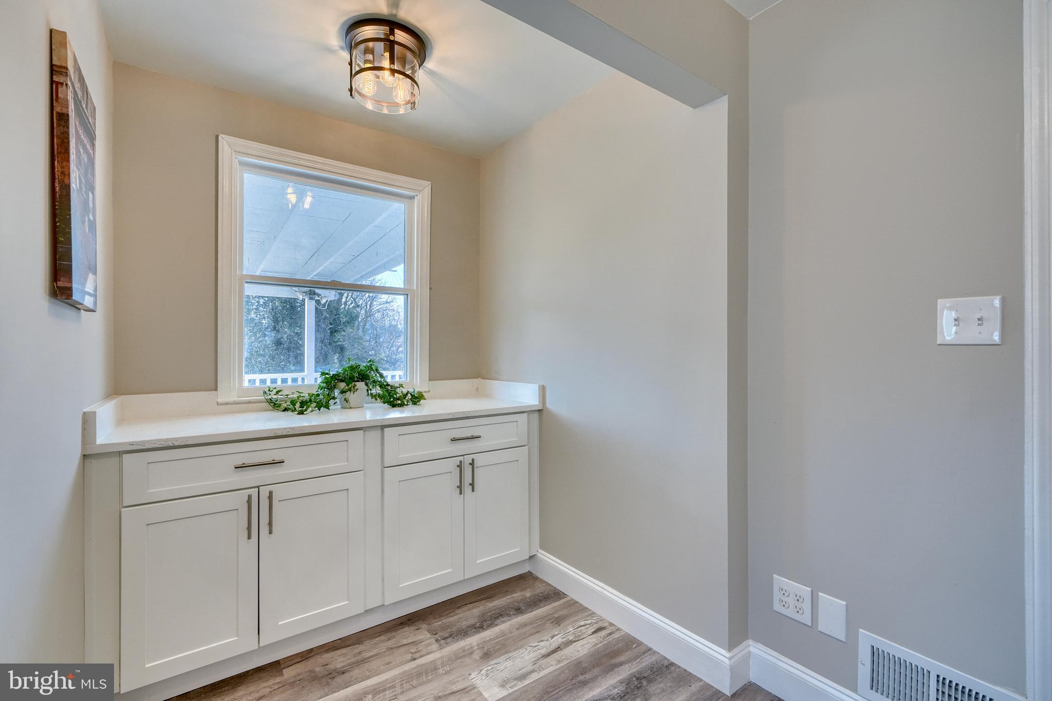 HILLENDALE PARK - Residential