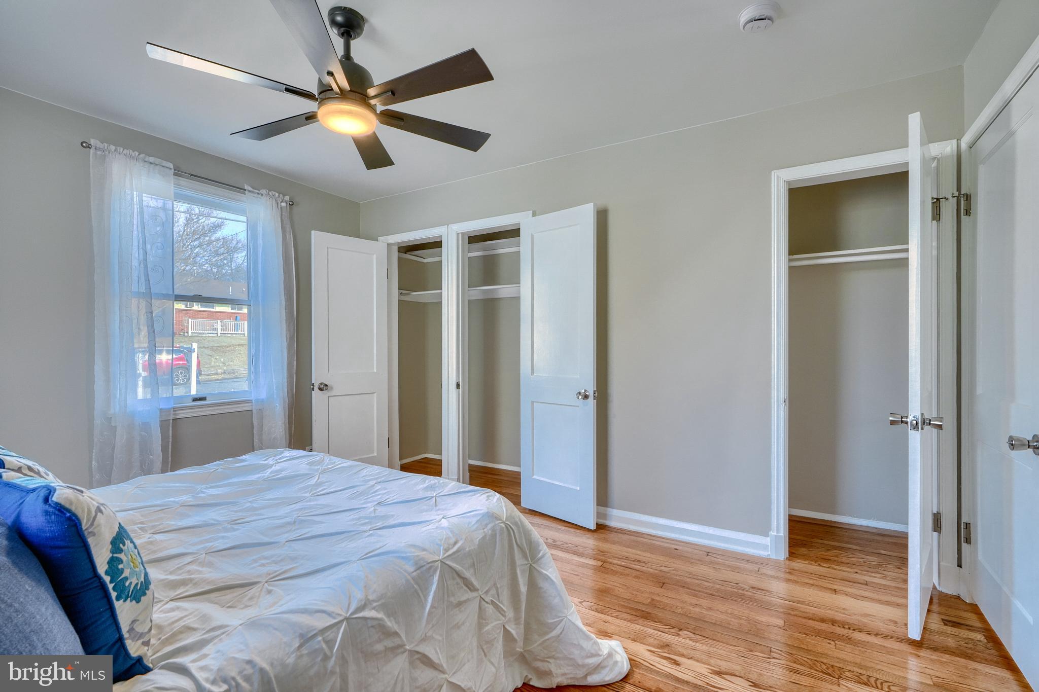 HILLENDALE PARK - Residential