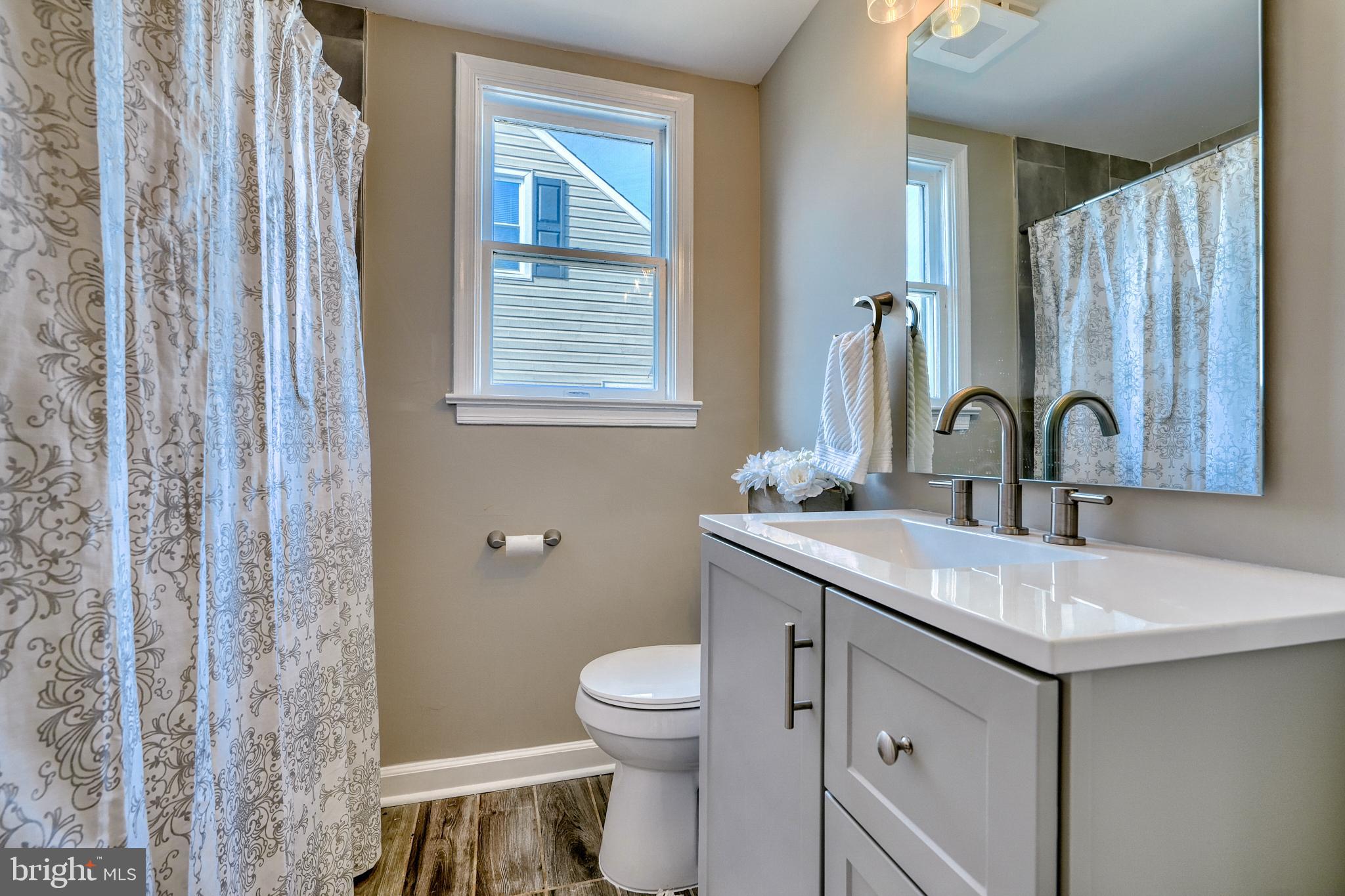 HILLENDALE PARK - Residential