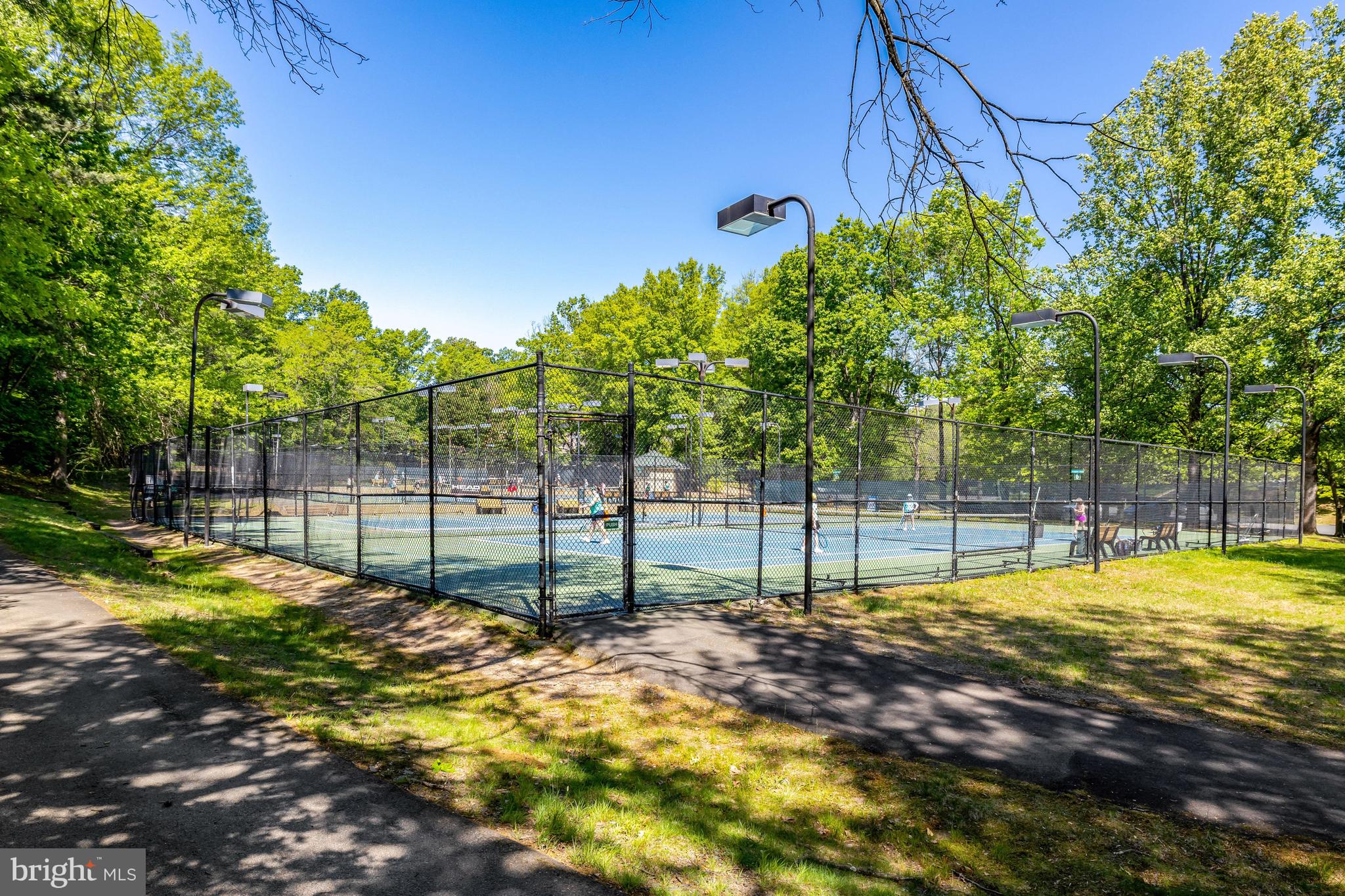 RESTON - Residential