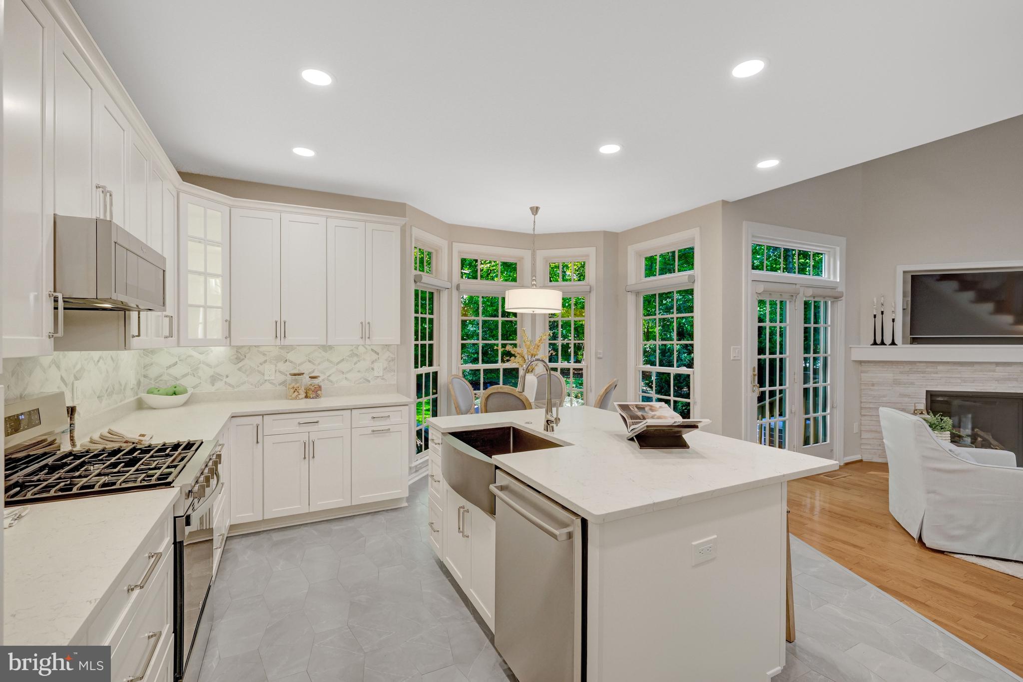 RESTON - Residential