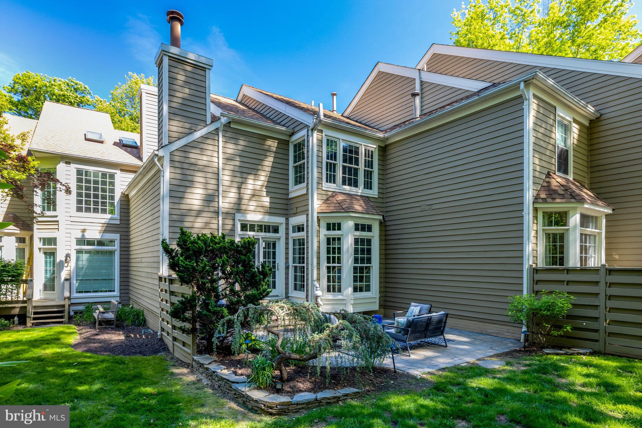 RESTON - Residential