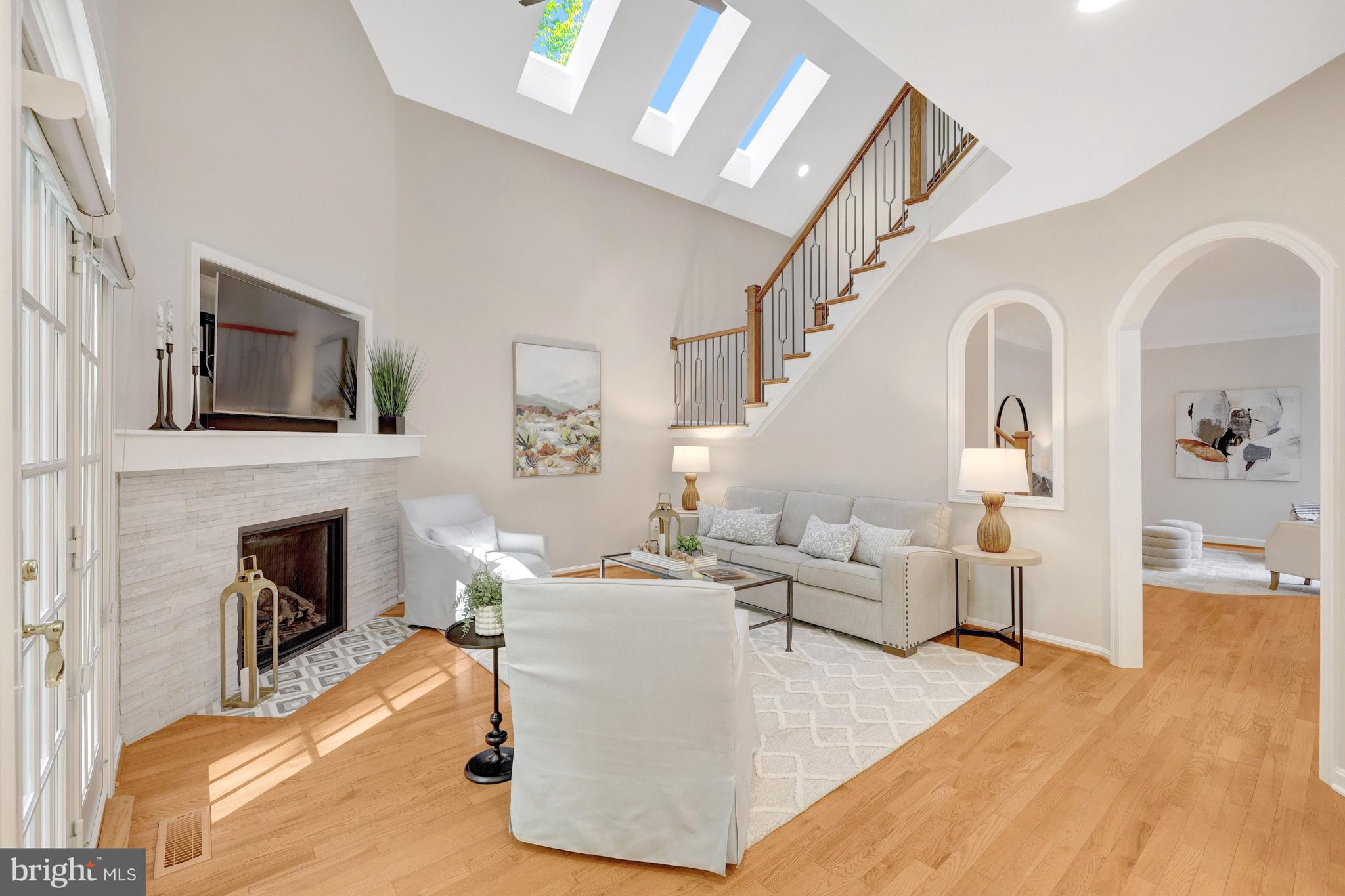 RESTON - Residential