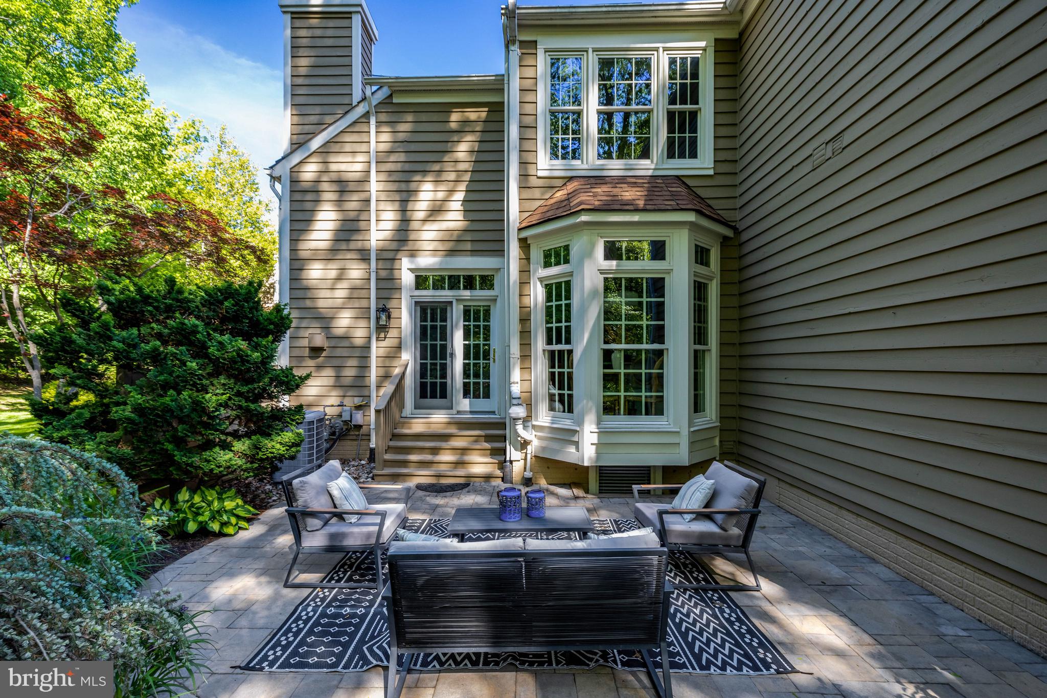 RESTON - Residential