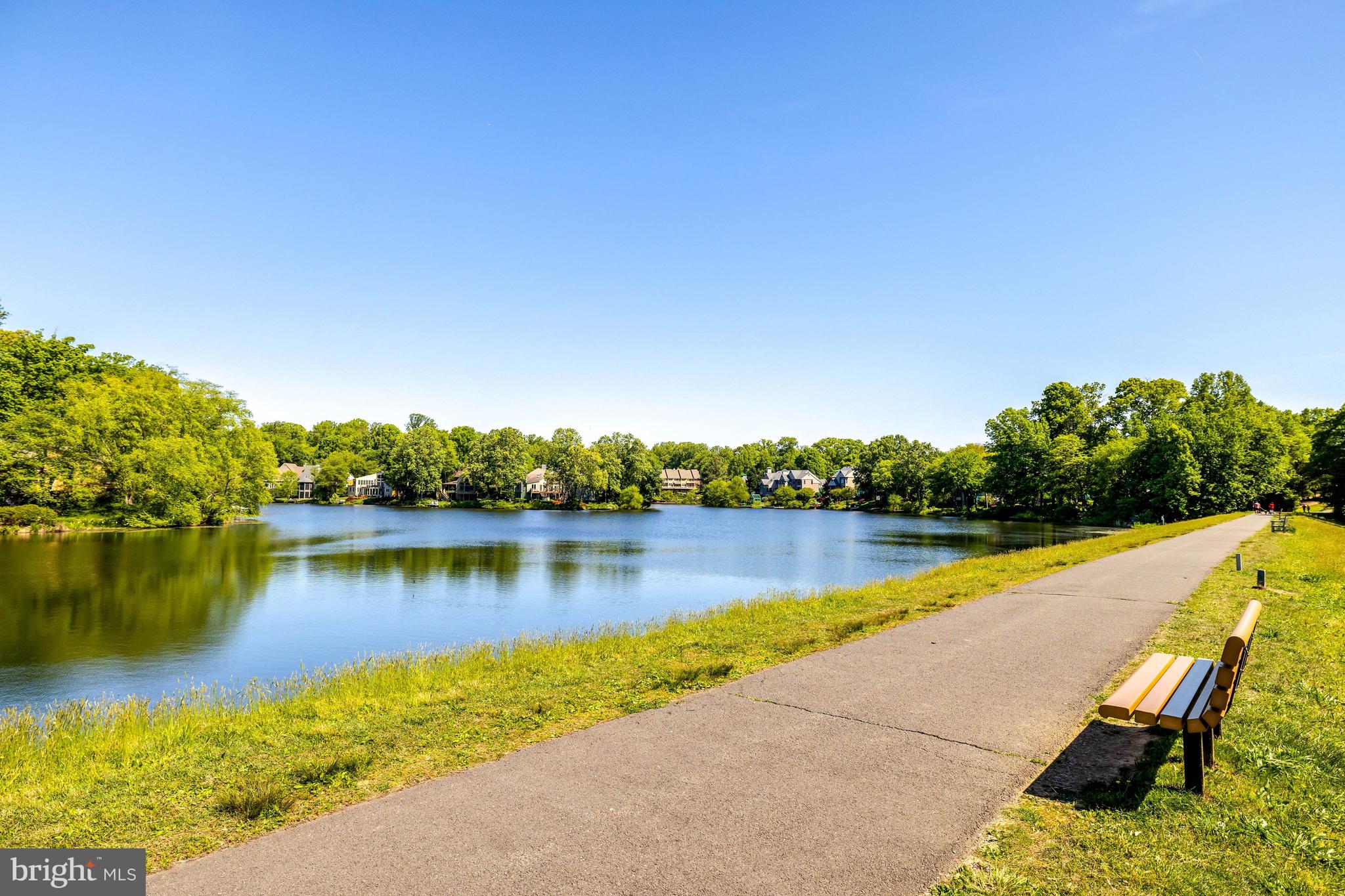 RESTON - Residential
