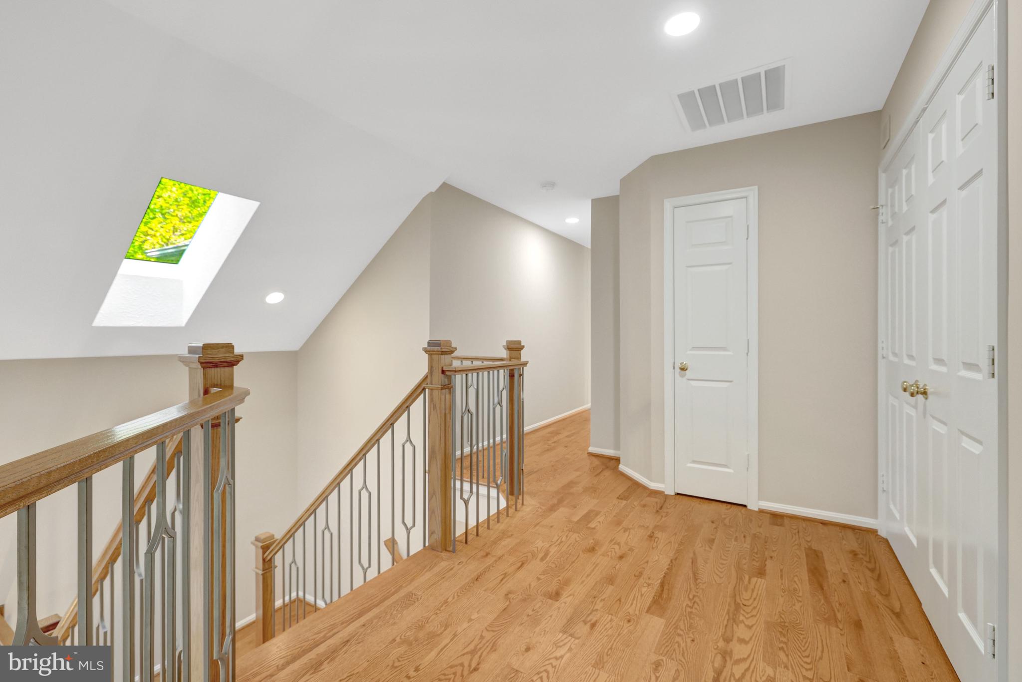 RESTON - Residential