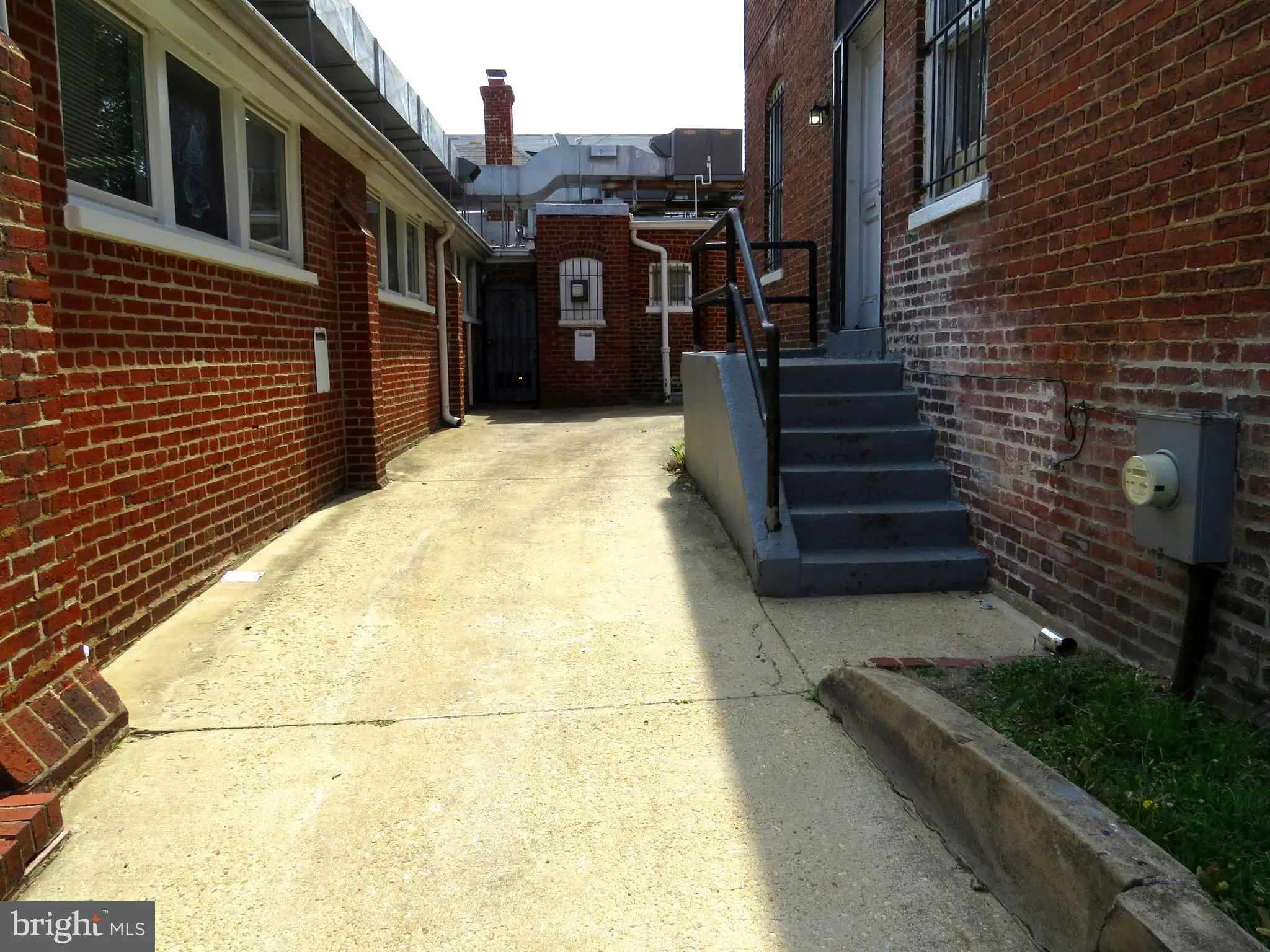 Additional image 37 of 653 11th Street NE, Washington, DC 20002