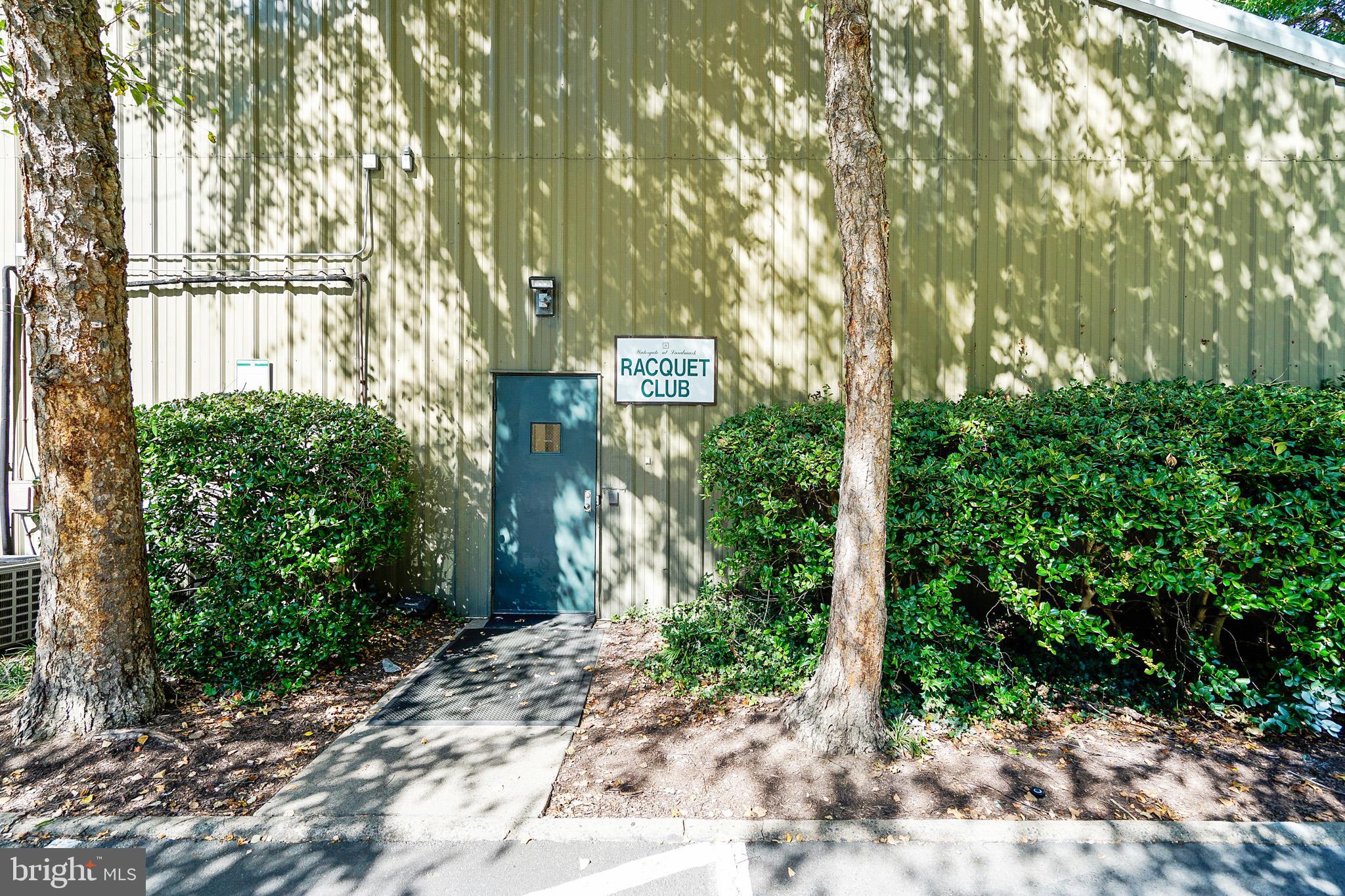 WATERGATE AT LANDMARK - Residential