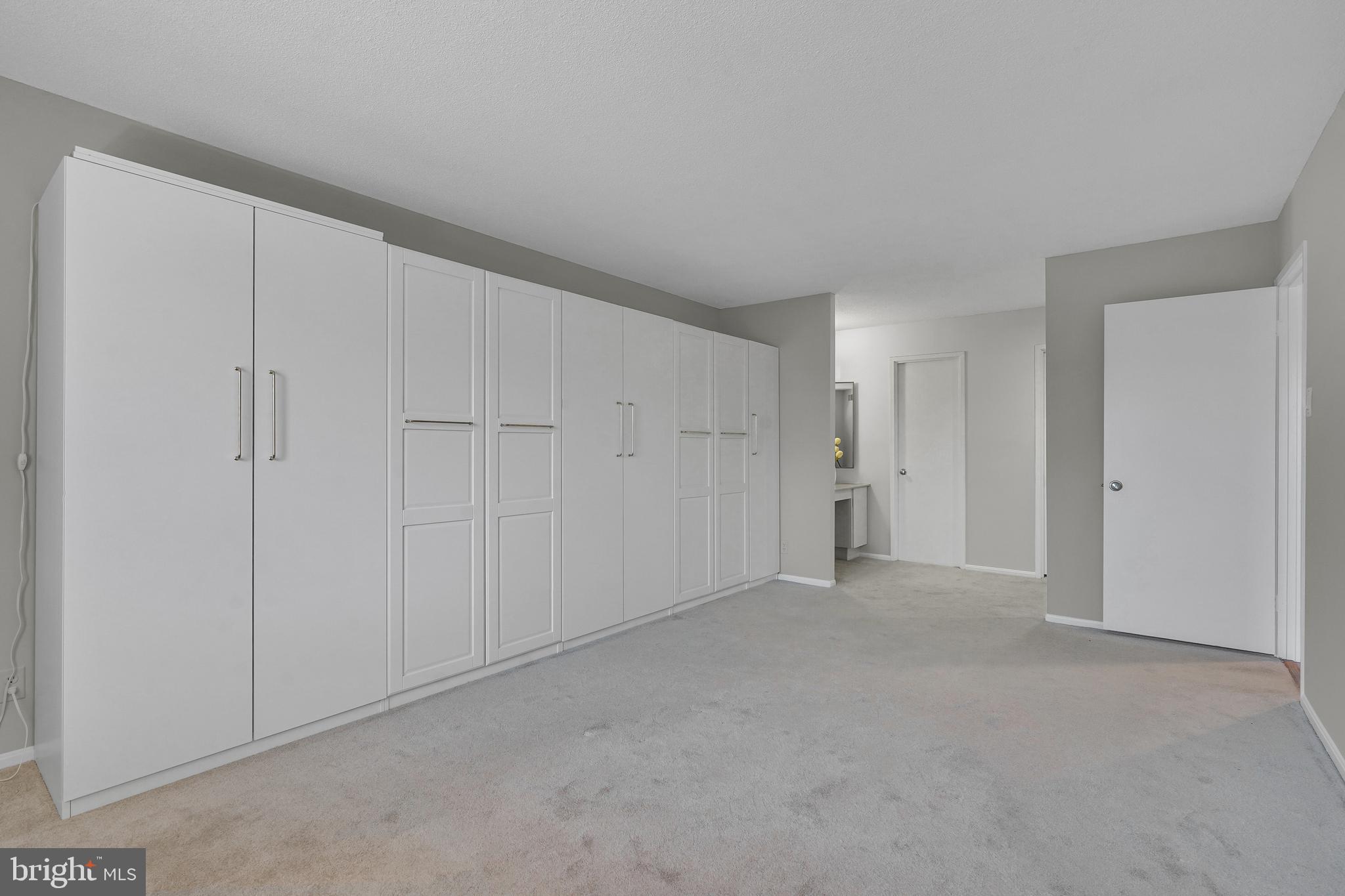 WATERGATE AT LANDMARK - Residential