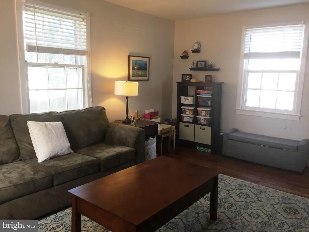 GREEN MEADOWS - Residential Lease