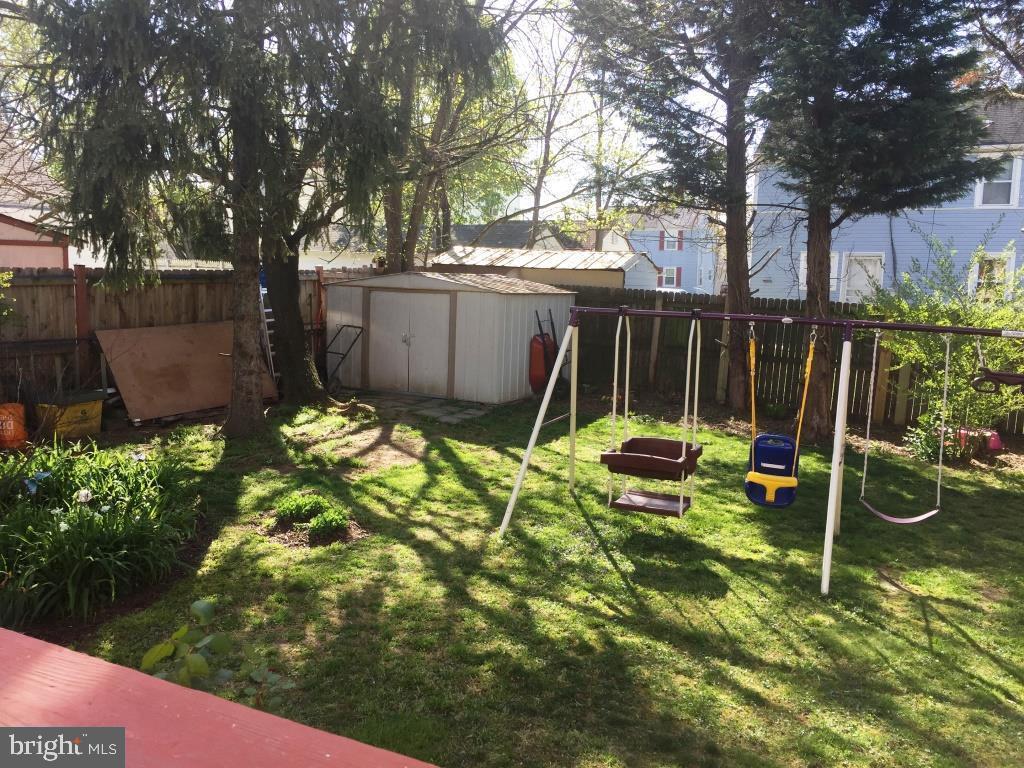 GREEN MEADOWS - Residential Lease