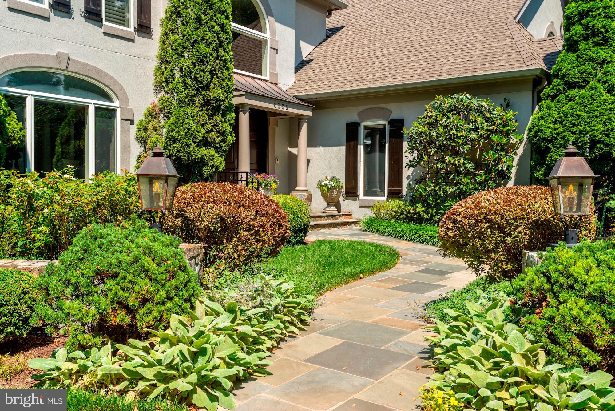 CLEARVIEW MANOR - Residential