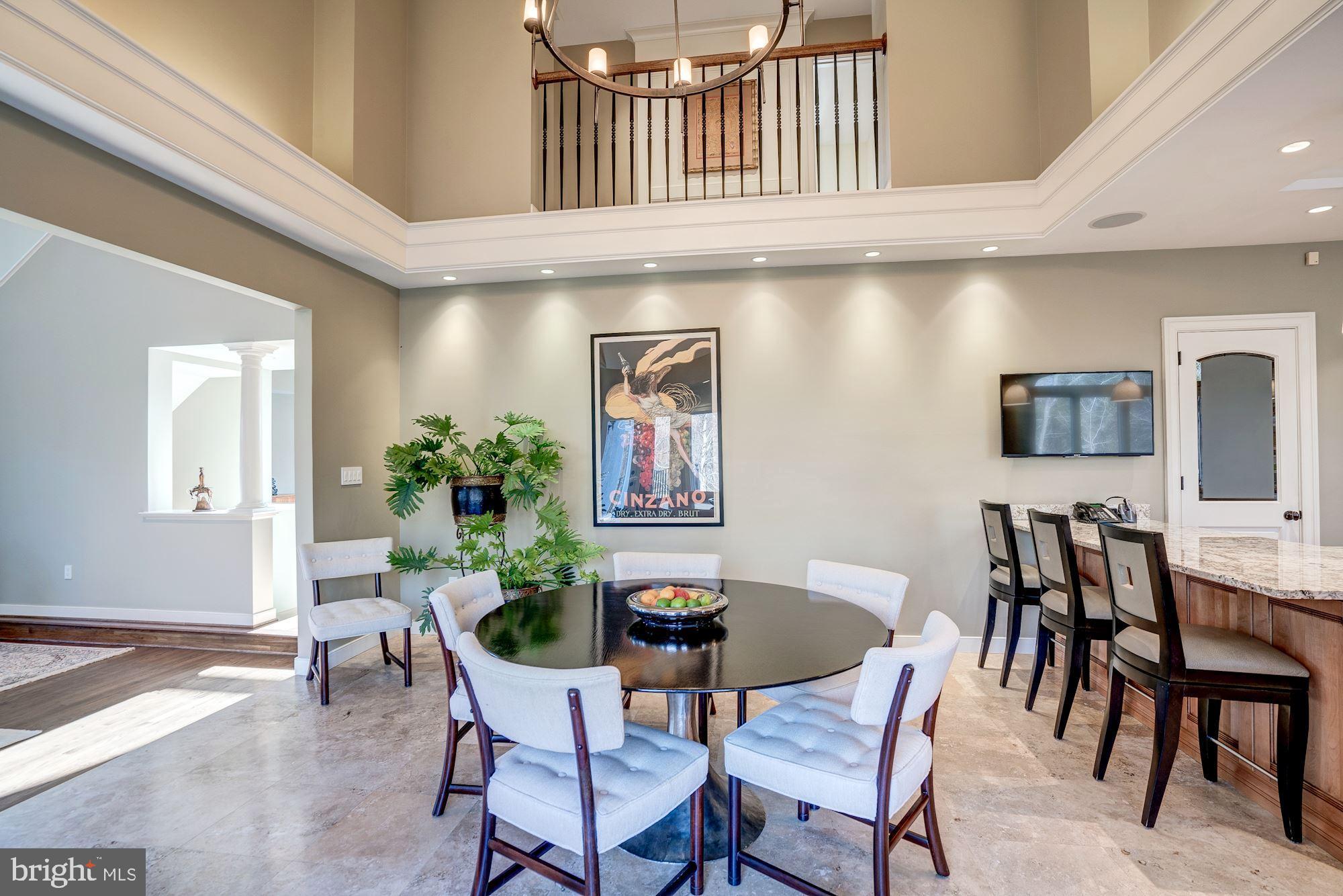 CLEARVIEW MANOR - Residential