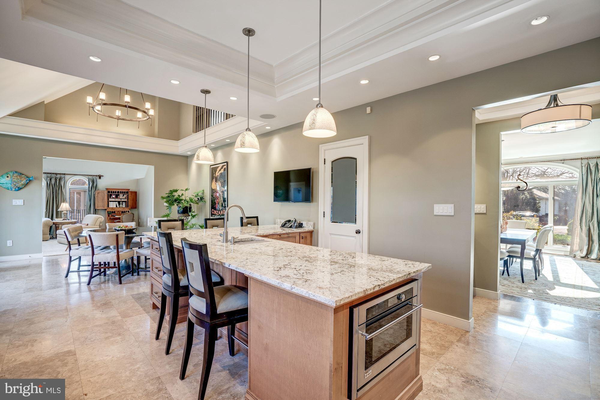 CLEARVIEW MANOR - Residential