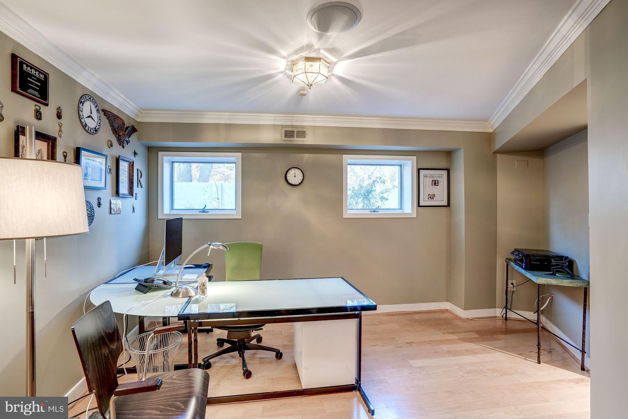 CLEARVIEW MANOR - Residential