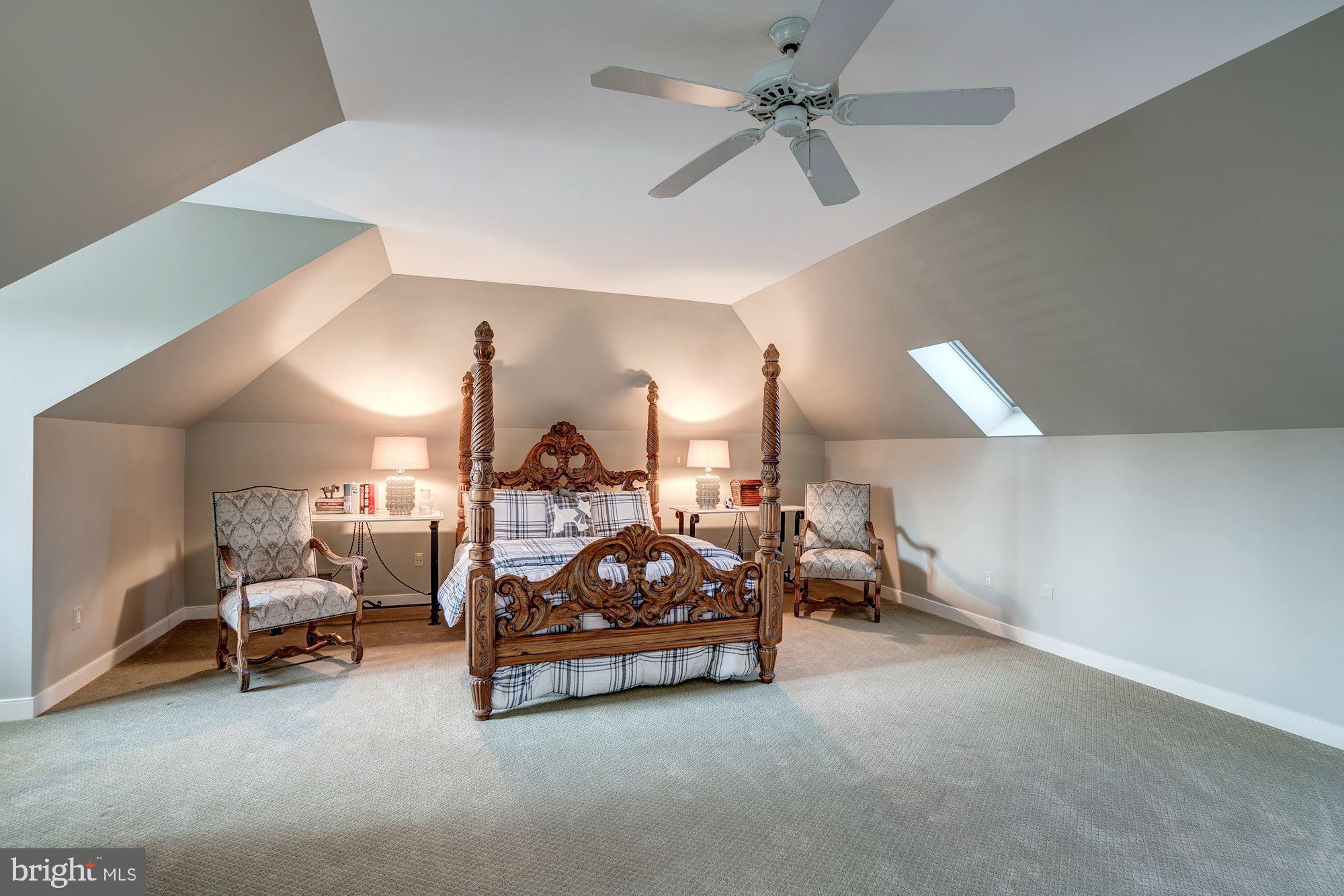 CLEARVIEW MANOR - Residential