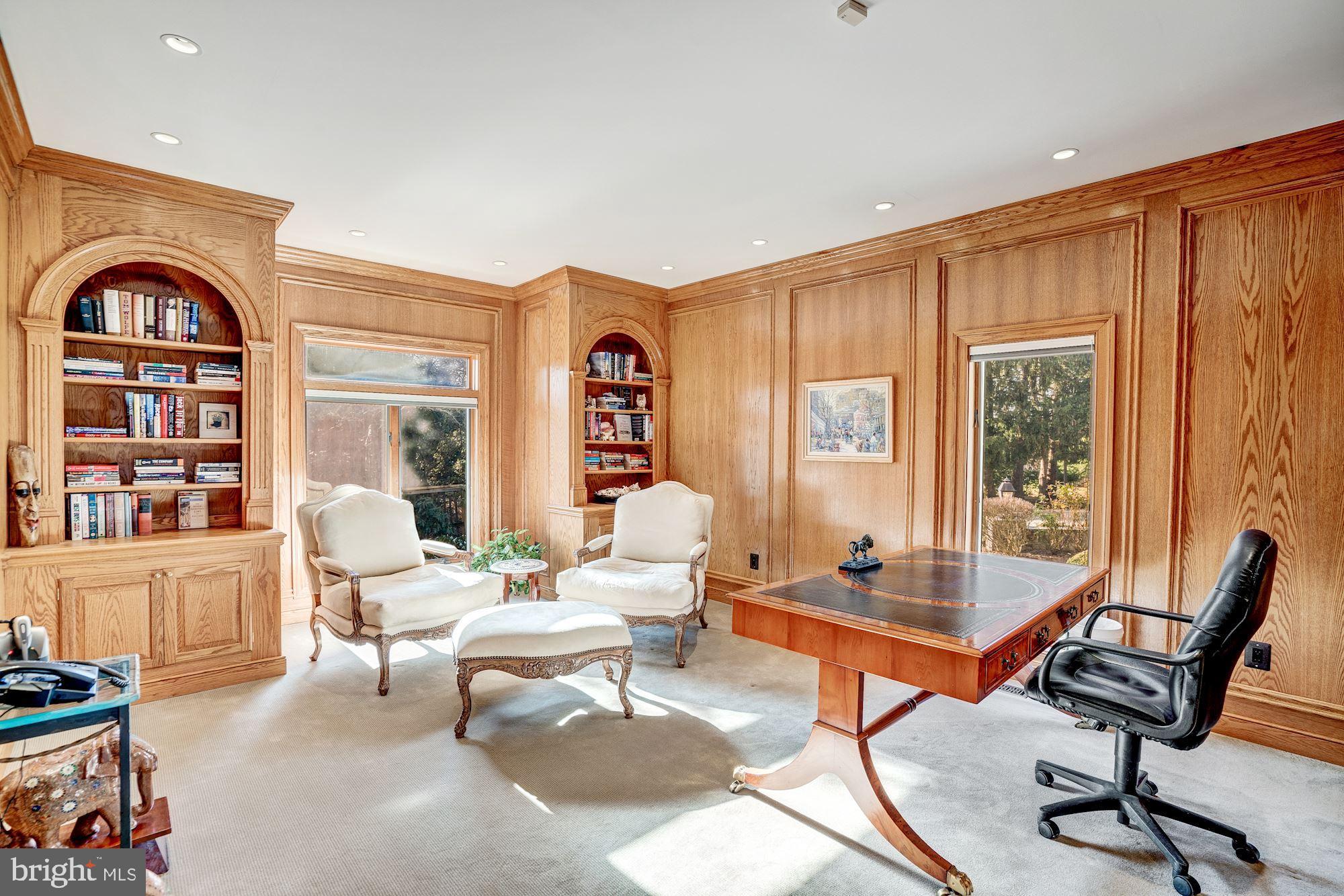 CLEARVIEW MANOR - Residential