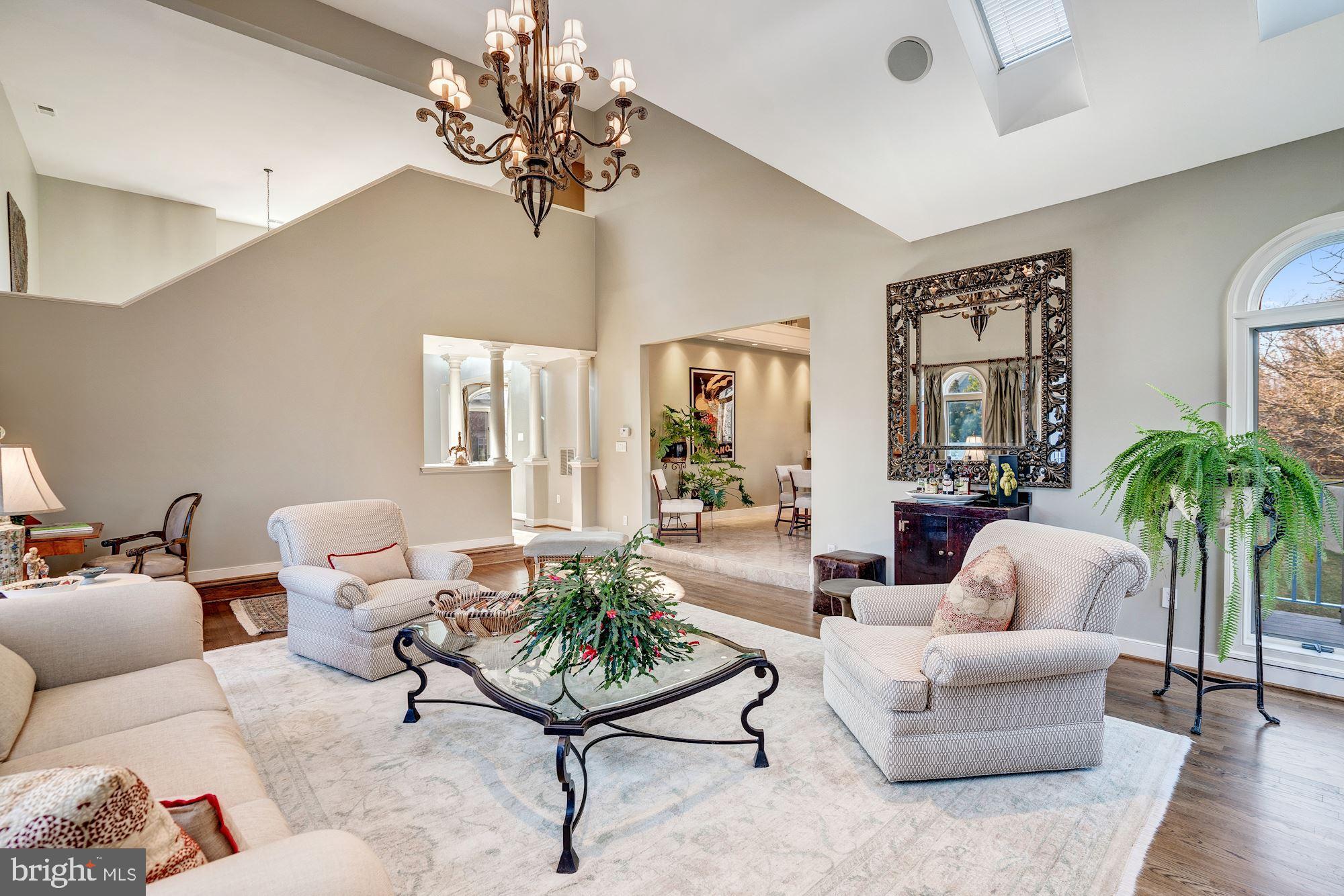 CLEARVIEW MANOR - Residential