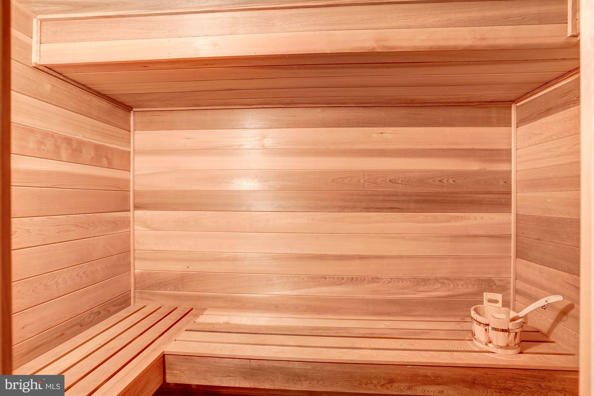 CLEARVIEW MANOR - Residential