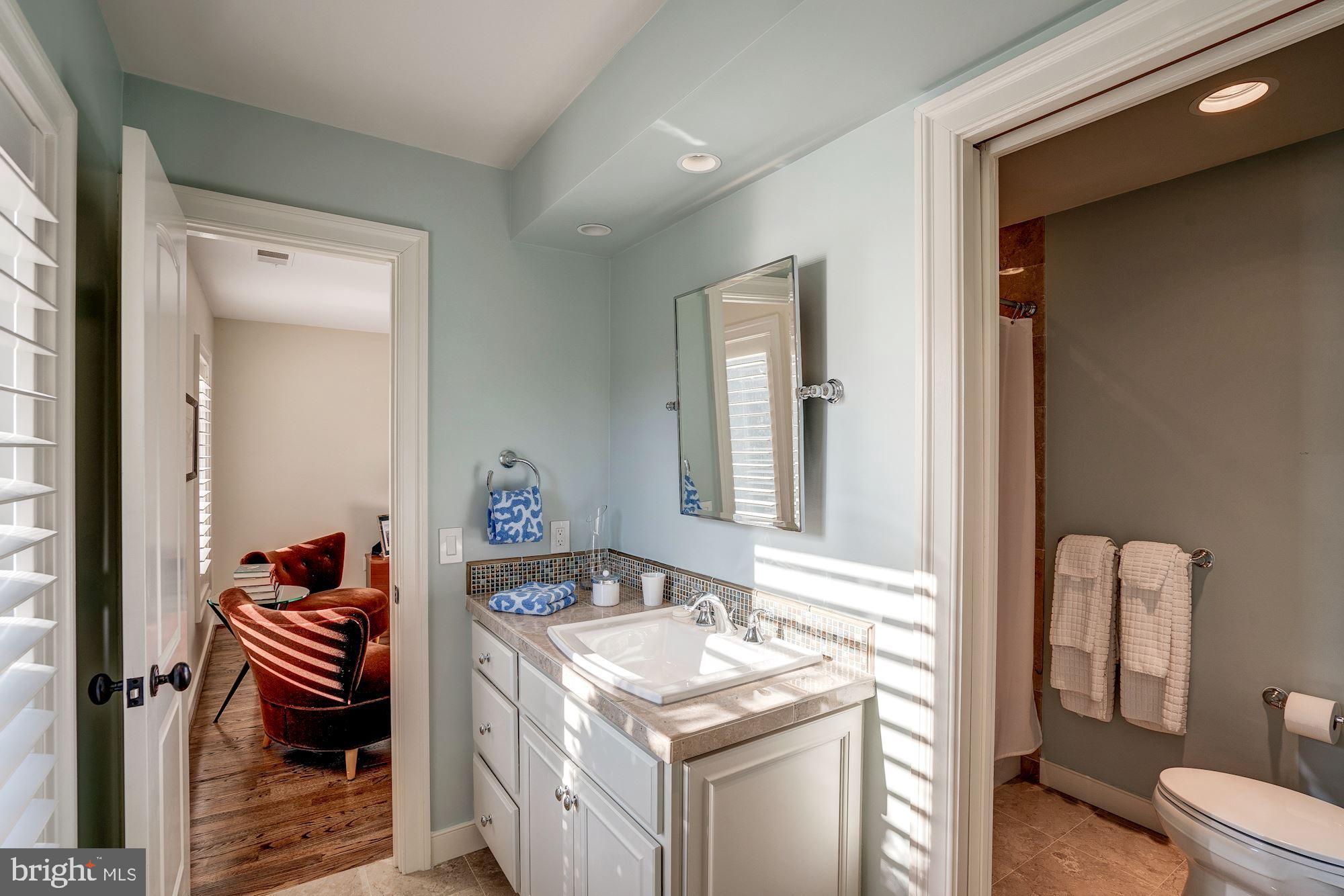 CLEARVIEW MANOR - Residential