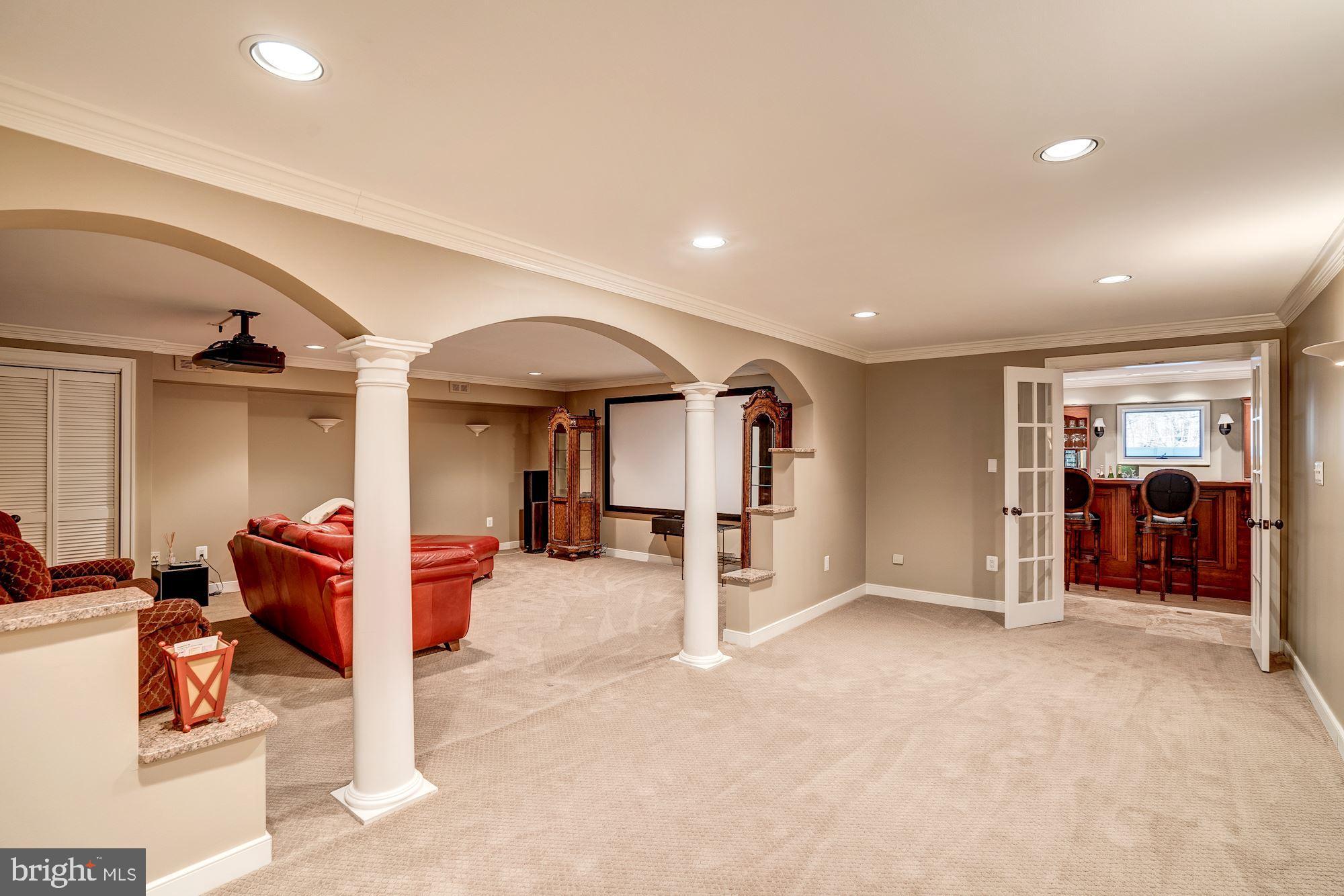 CLEARVIEW MANOR - Residential