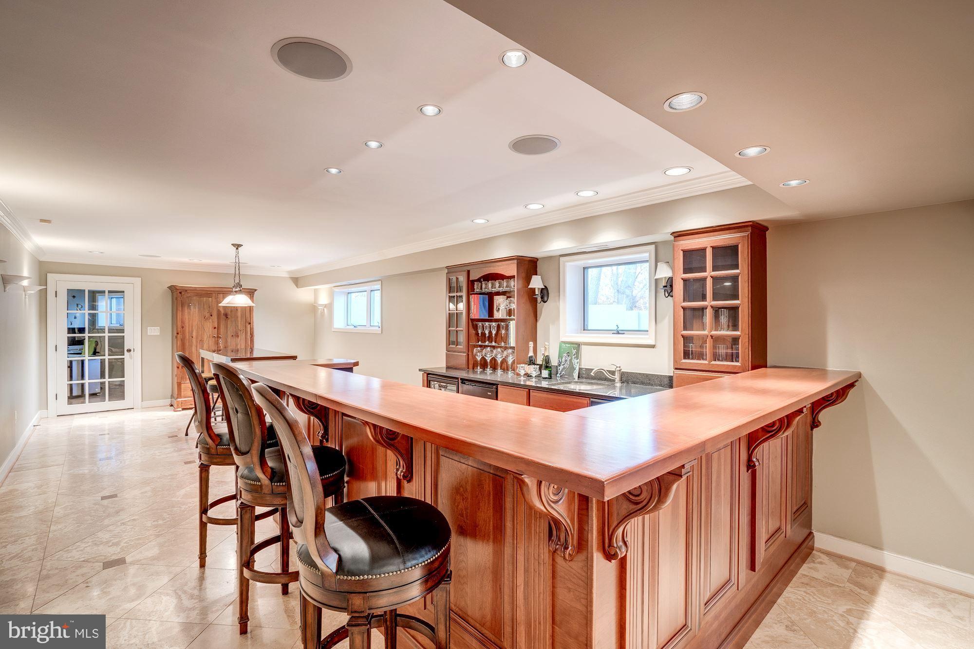 CLEARVIEW MANOR - Residential