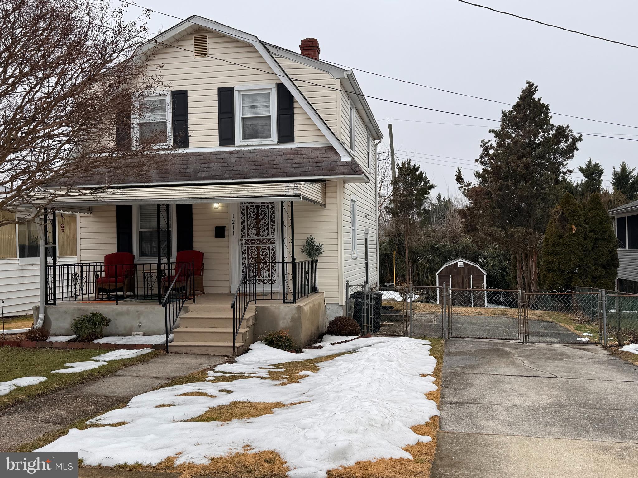 POPLAR AVENUE - Residential