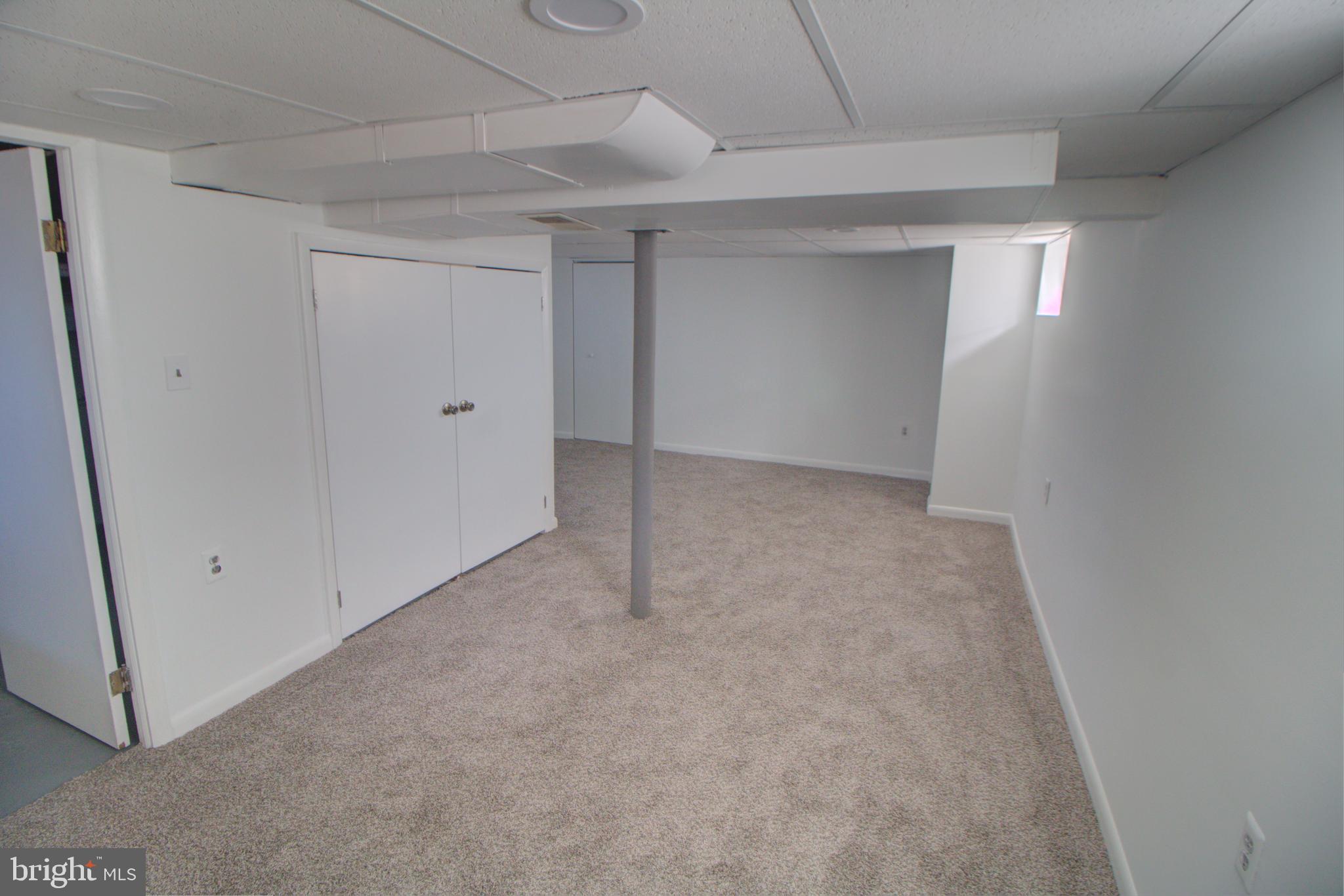 POPLAR AVENUE - Residential