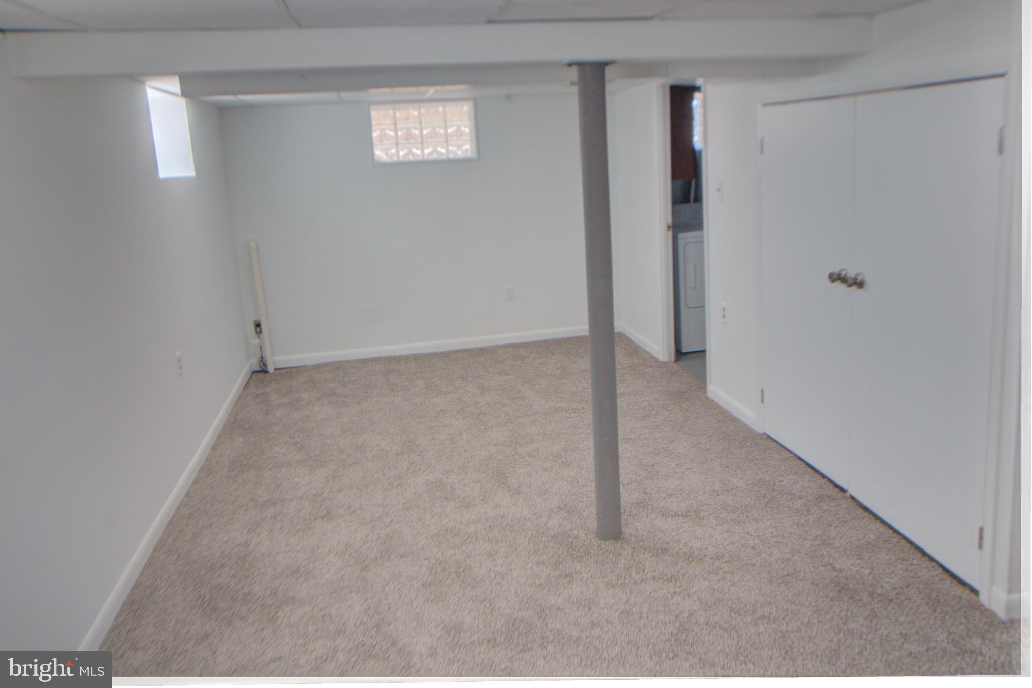 POPLAR AVENUE - Residential