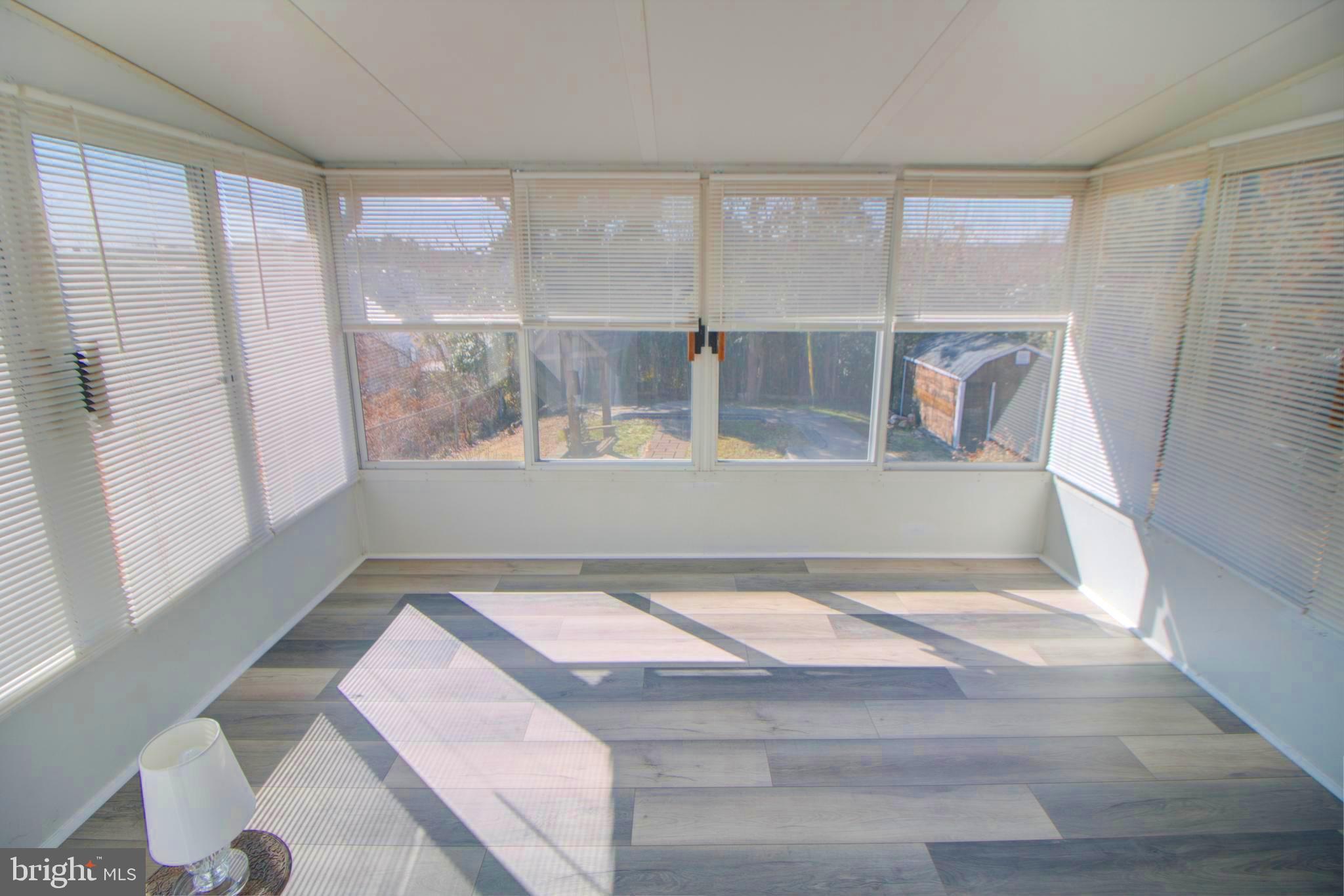 POPLAR AVENUE - Residential