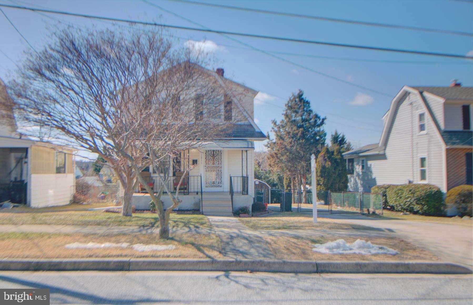 POPLAR AVENUE - Residential