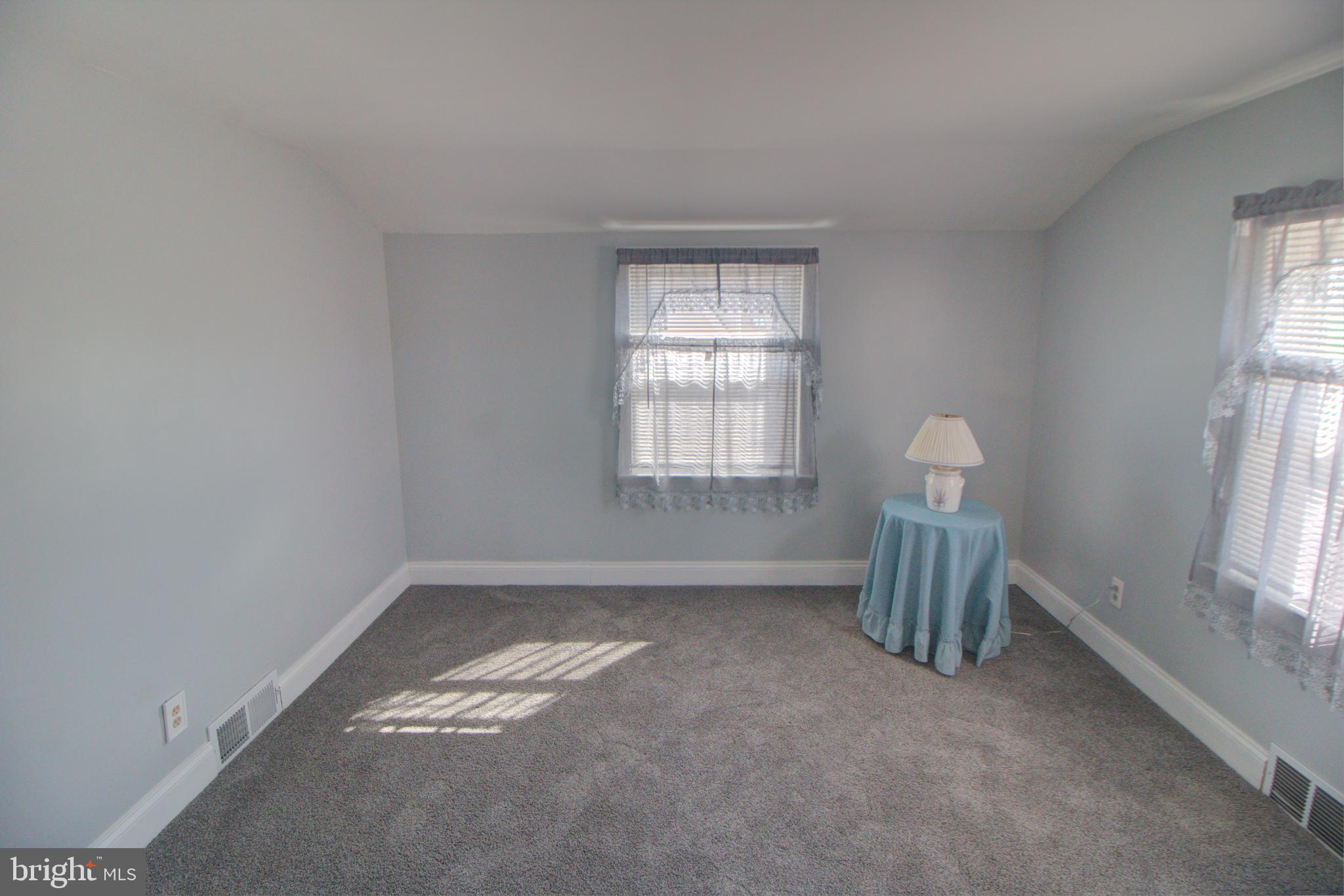 POPLAR AVENUE - Residential