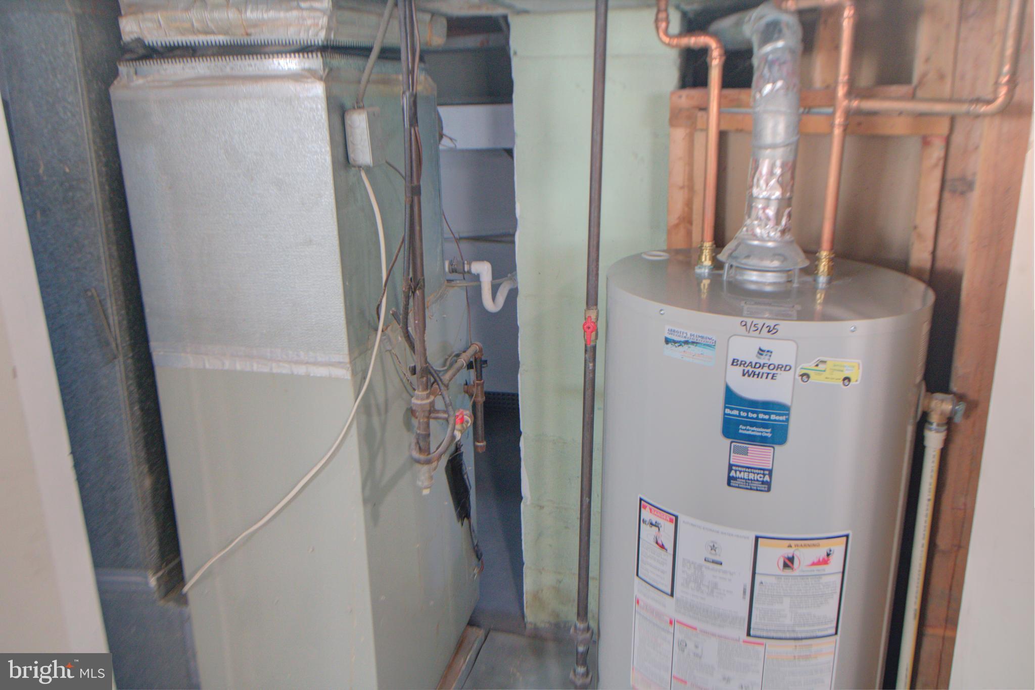 POPLAR AVENUE - Residential