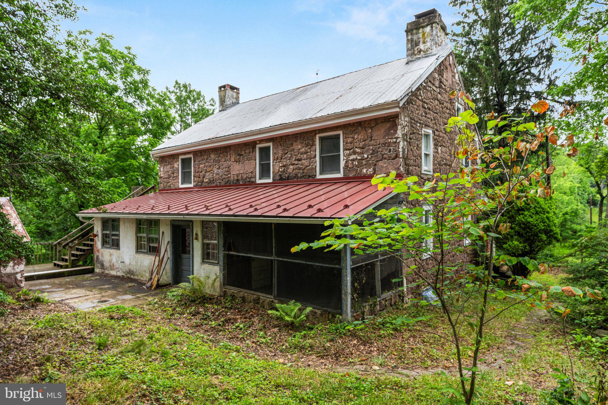 995 CADMUS ROAD