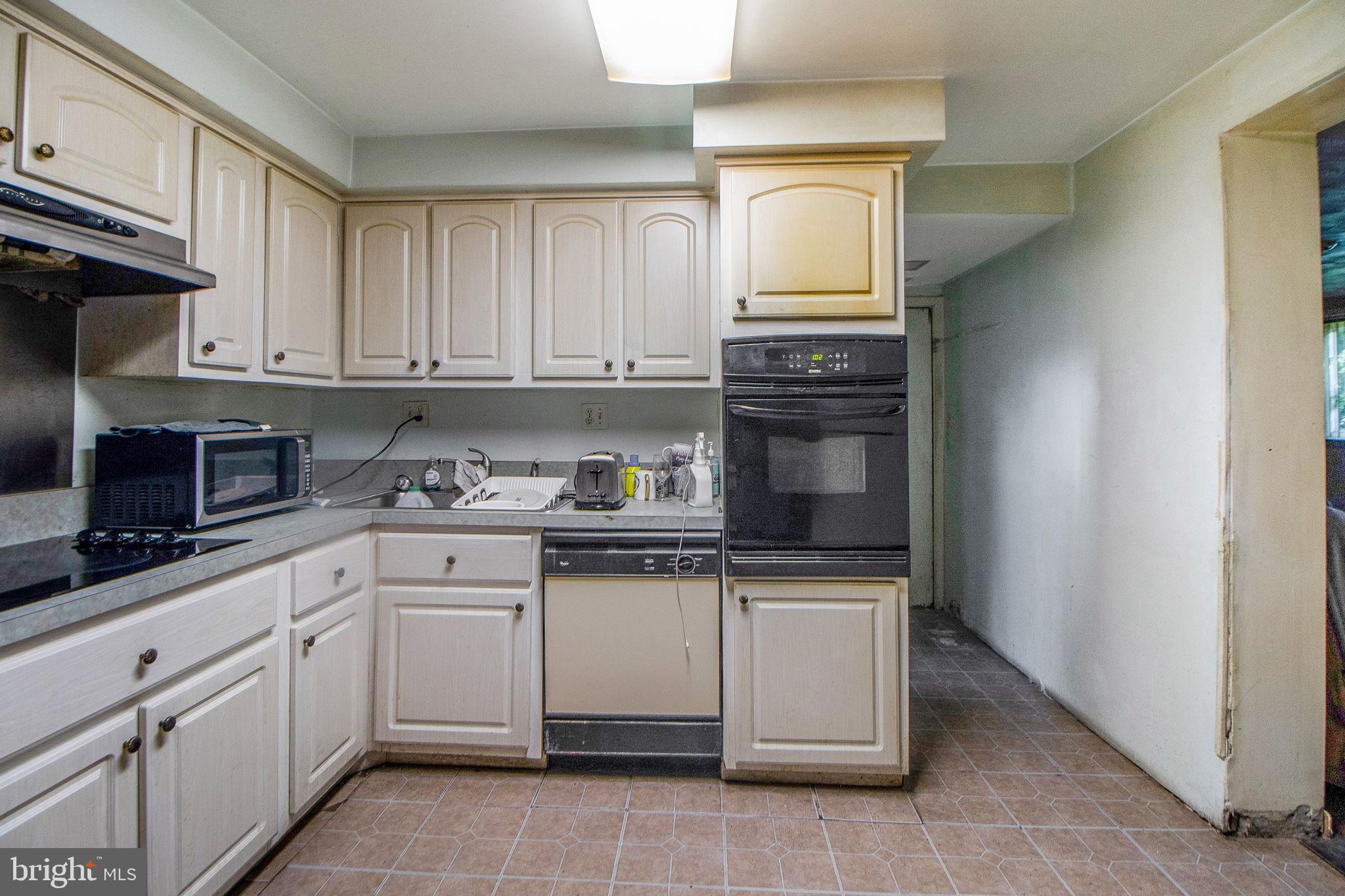 WESTCHESTER ESTATES - Residential